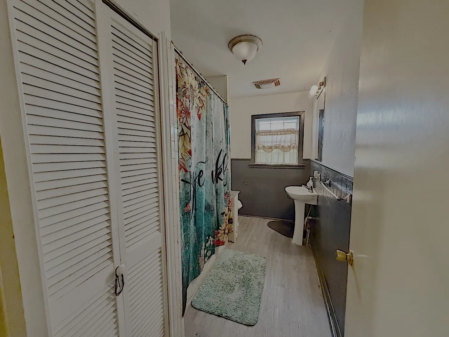 Single Family Residence For Sale in Morris County , 870 US Highway 259 S, Daingerfield, Texas 75638, 3 Bedrooms, 1 Bathroom, Garage spaces, 1,592 Sqft, built in 1952, Price $94,900, mls#21308152, Real Estate Agent in Daingerfield, Homes For Sale in Morris county, Homes For Sale in Daingerfield, Realtor in Daingerfield Texas, Real Estate Brokerage Independent Realty Texas, Luminita Cordes Realtor
