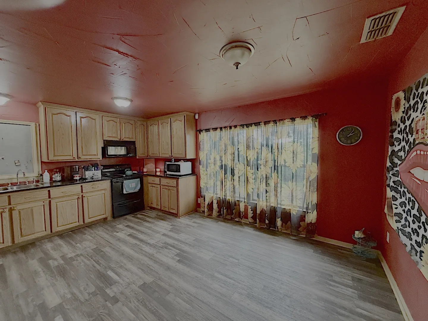 Single Family Residence For Sale in Morris County , 870 US Highway 259 S, Daingerfield, Texas 75638, 3 Bedrooms, 1 Bathroom, Garage spaces, 1,592 Sqft, built in 1952, Price $94,900, mls#21308152, Real Estate Agent in Daingerfield, Homes For Sale in Morris county, Homes For Sale in Daingerfield, Realtor in Daingerfield Texas, Real Estate Brokerage Independent Realty Texas, Luminita Cordes Realtor