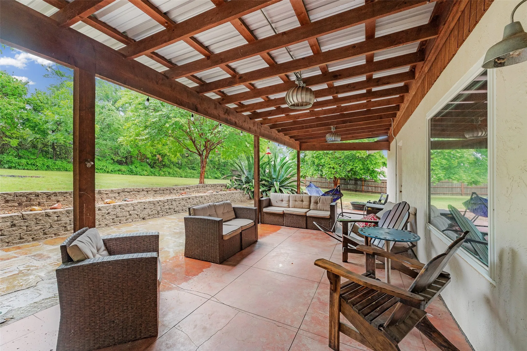 Single Family Residence For Sale in Hood County , 4111 Davis Road, Granbury, Texas 76049, 3 Bedroom, 2 Bathroom, 2 Garage spaces, 1,456 Sqft, built in 1978, mls#21308158, Real Estate Agent in Granbury, Homes For Sale in Hood county, Homes For Sale in Granbury, Realtor in Granbury Texas, Real Estate Brokerage Independent Realty Texas, Luminita Cordes Realtor