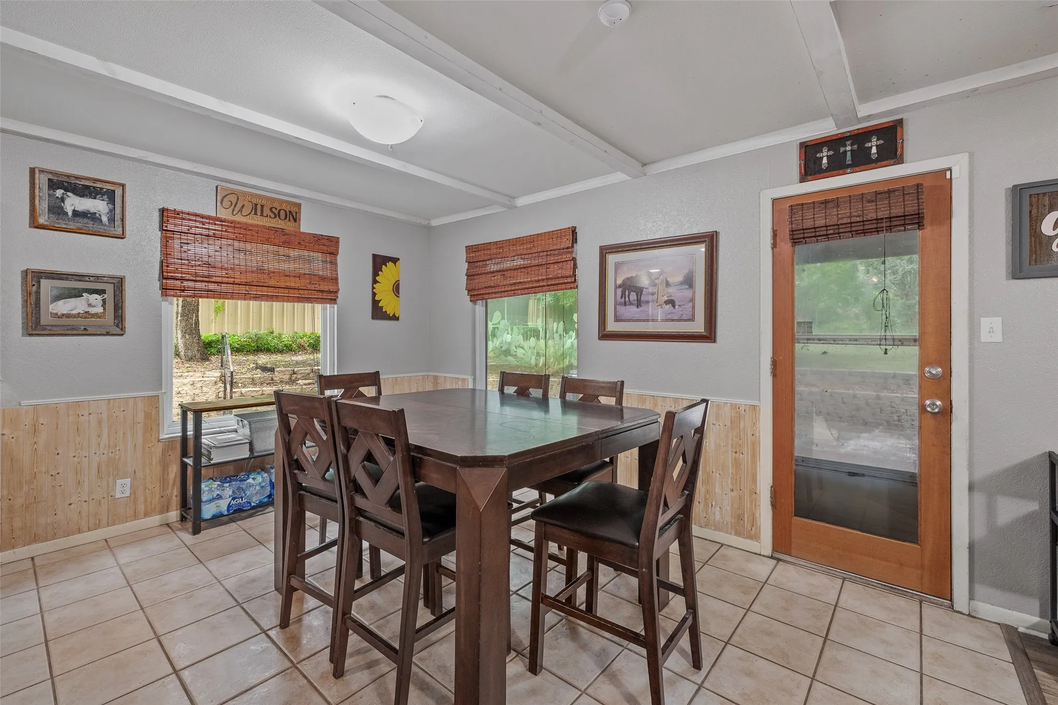 Single Family Residence For Sale in Hood County , 4111 Davis Road, Granbury, Texas 76049, 3 Bedroom, 2 Bathroom, 2 Garage spaces, 1,456 Sqft, built in 1978, mls#21308158, Real Estate Agent in Granbury, Homes For Sale in Hood county, Homes For Sale in Granbury, Realtor in Granbury Texas, Real Estate Brokerage Independent Realty Texas, Luminita Cordes Realtor