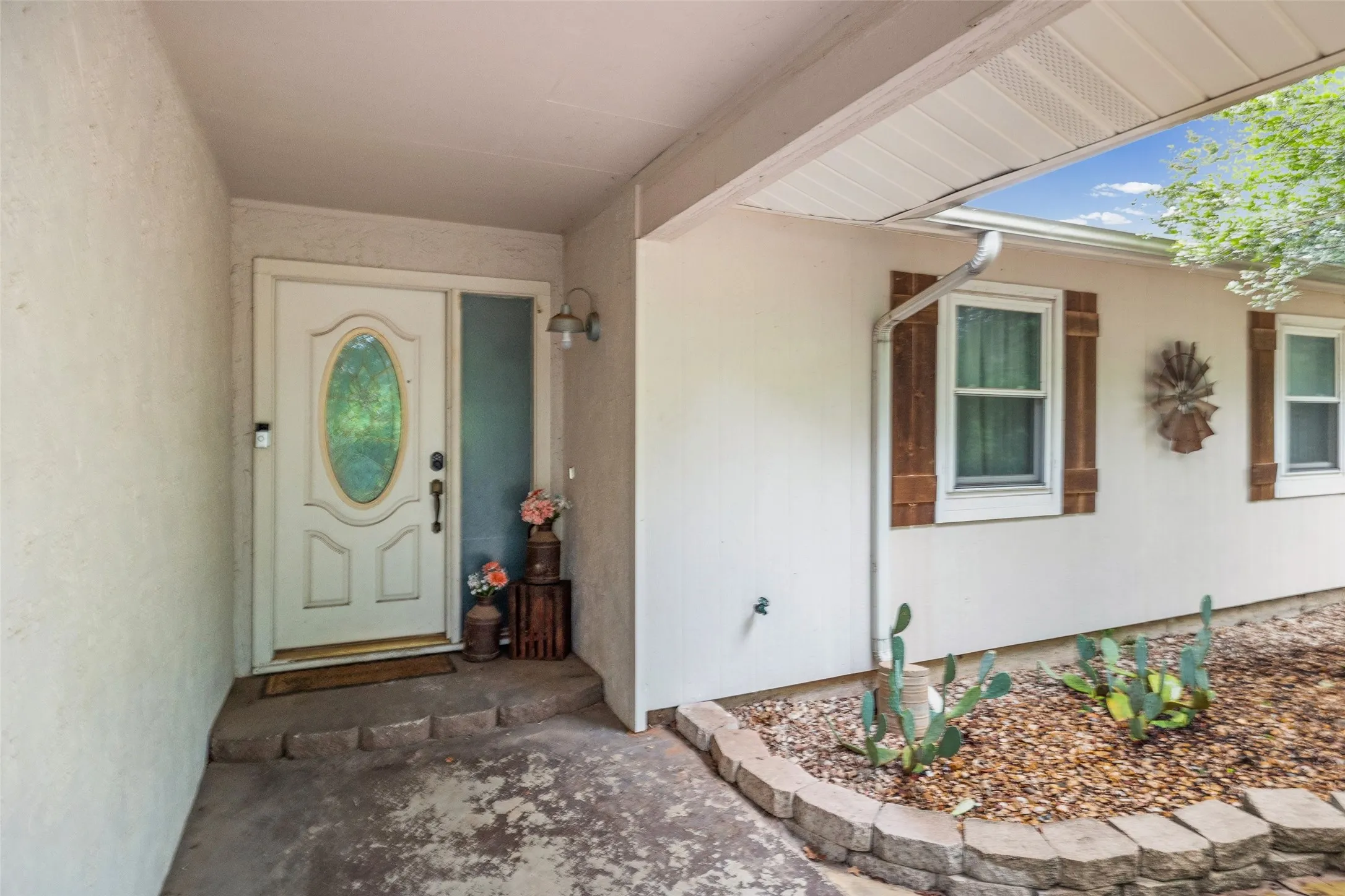 Single Family Residence For Sale in Hood County , 4111 Davis Road, Granbury, Texas 76049, 3 Bedroom, 2 Bathroom, 2 Garage spaces, 1,456 Sqft, built in 1978, mls#21308158, Real Estate Agent in Granbury, Homes For Sale in Hood county, Homes For Sale in Granbury, Realtor in Granbury Texas, Real Estate Brokerage Independent Realty Texas, Luminita Cordes Realtor