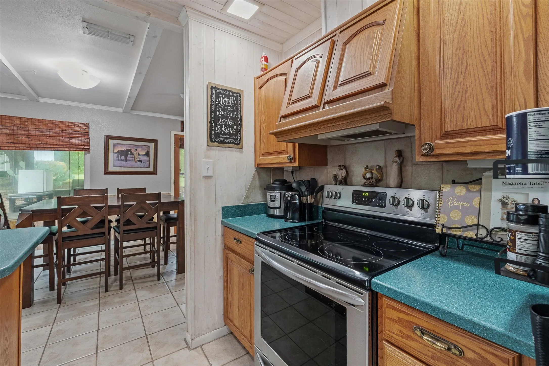 Single Family Residence For Sale in Hood County , 4111 Davis Road, Granbury, Texas 76049, 3 Bedroom, 2 Bathroom, 2 Garage spaces, 1,456 Sqft, built in 1978, mls#21308158, Real Estate Agent in Granbury, Homes For Sale in Hood county, Homes For Sale in Granbury, Realtor in Granbury Texas, Real Estate Brokerage Independent Realty Texas, Luminita Cordes Realtor
