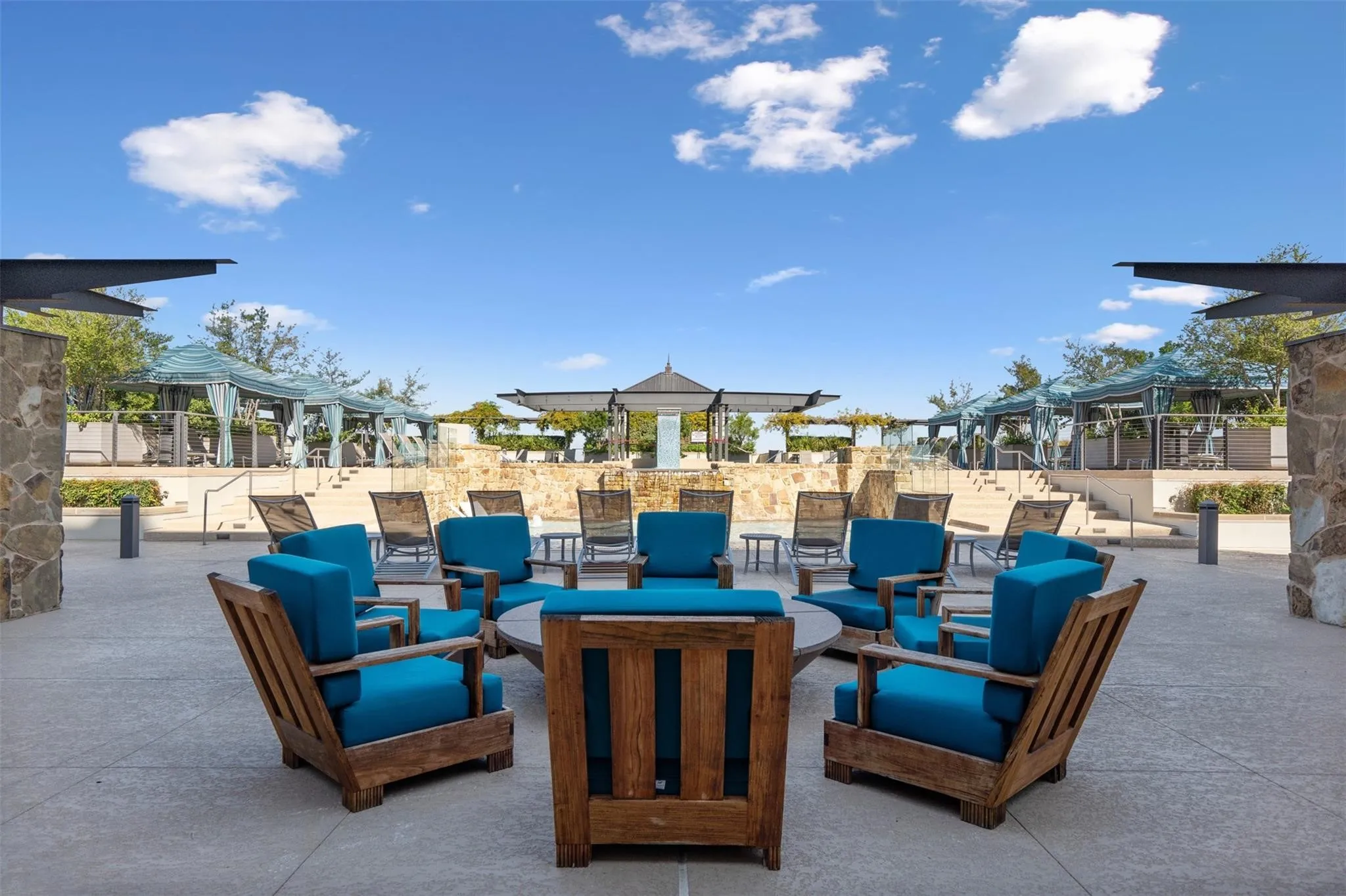 Condominium For Sale in Tarrant County , 2600 W 7th Street 2454, Fort Worth, Texas 76107, 2 Bedrooms, 2 Bathrooms, 2 Garage spaces, 1,536 Sqft, built in 1928, Price $485,000, mls#21307399, Real Estate Agent in Fort Worth, Homes For Sale in Tarrant county, Homes For Sale in Fort Worth, Realtor in Fort Worth Texas, Real Estate Brokerage Independent Realty Texas, Luminita Cordes Realtor