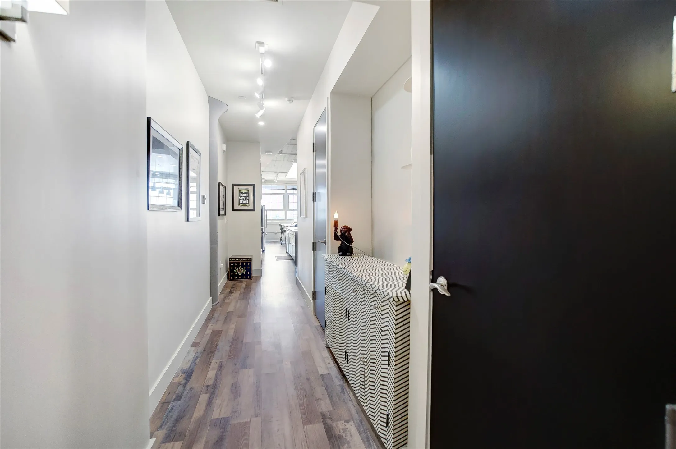 Condominium For Sale in Tarrant County , 2600 W 7th Street 2454, Fort Worth, Texas 76107, 2 Bedrooms, 2 Bathrooms, 2 Garage spaces, 1,536 Sqft, built in 1928, Price $485,000, mls#21307399, Real Estate Agent in Fort Worth, Homes For Sale in Tarrant county, Homes For Sale in Fort Worth, Realtor in Fort Worth Texas, Real Estate Brokerage Independent Realty Texas, Luminita Cordes Realtor
