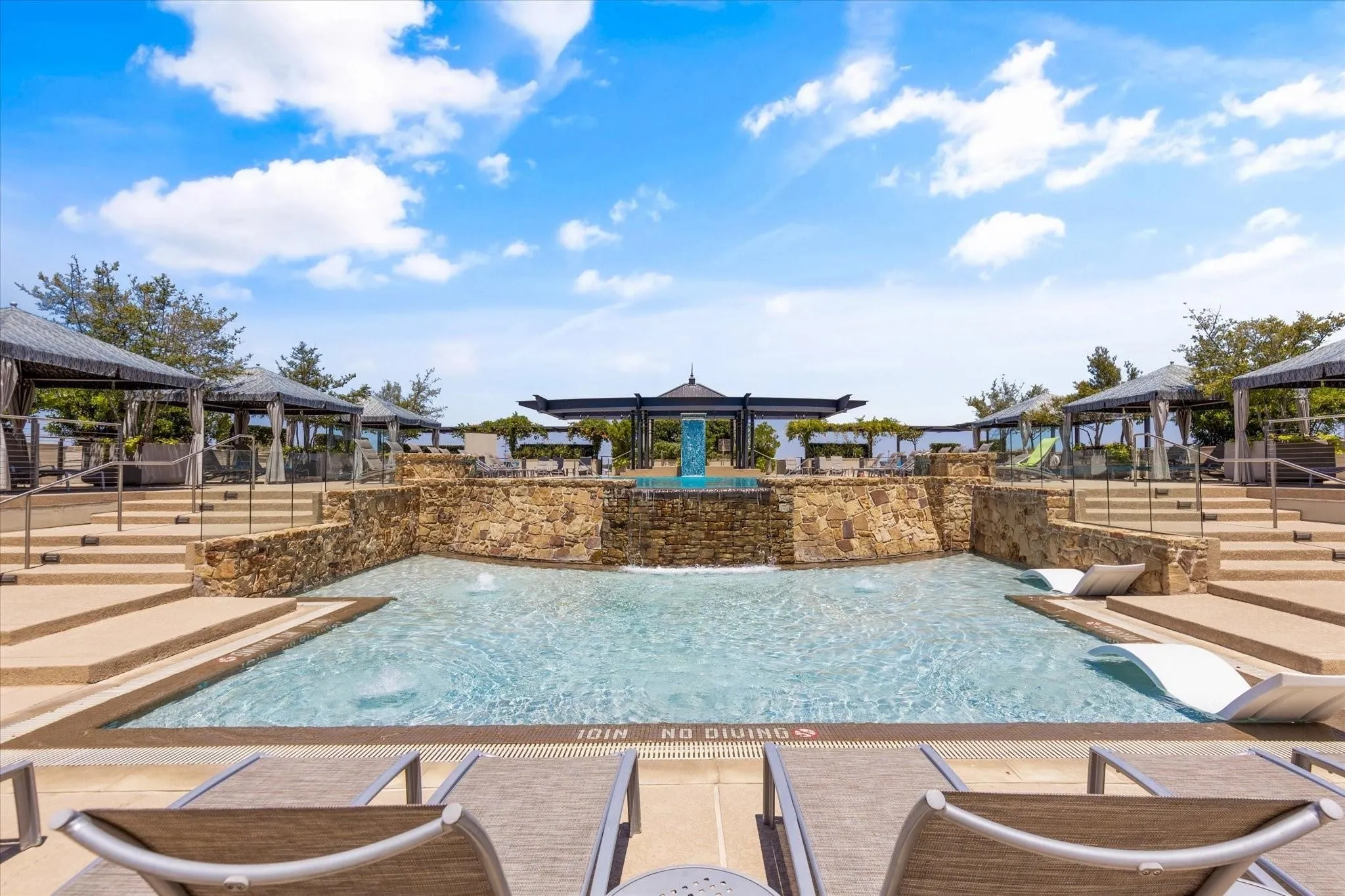 Condominium For Sale in Tarrant County , 2600 W 7th Street 2454, Fort Worth, Texas 76107, 2 Bedrooms, 2 Bathrooms, 2 Garage spaces, 1,536 Sqft, built in 1928, Price $485,000, mls#21307399, Real Estate Agent in Fort Worth, Homes For Sale in Tarrant county, Homes For Sale in Fort Worth, Realtor in Fort Worth Texas, Real Estate Brokerage Independent Realty Texas, Luminita Cordes Realtor