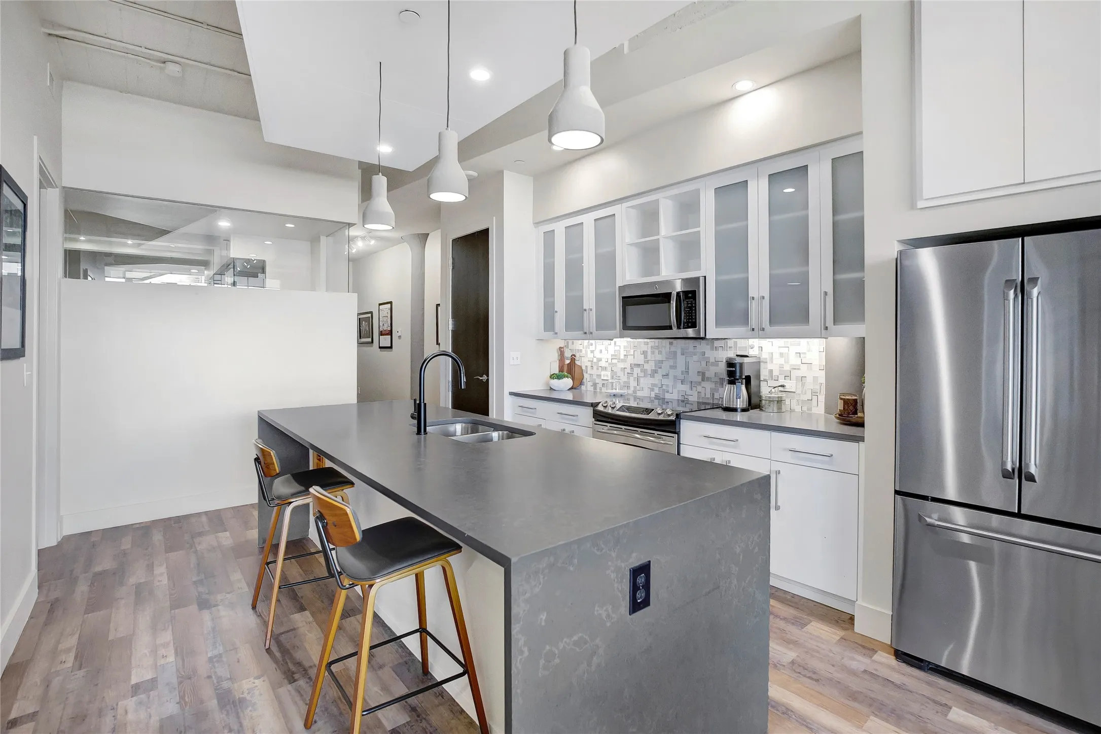 Condominium For Sale in Tarrant County , 2600 W 7th Street 2454, Fort Worth, Texas 76107, 2 Bedrooms, 2 Bathrooms, 2 Garage spaces, 1,536 Sqft, built in 1928, Price $485,000, mls#21307399, Real Estate Agent in Fort Worth, Homes For Sale in Tarrant county, Homes For Sale in Fort Worth, Realtor in Fort Worth Texas, Real Estate Brokerage Independent Realty Texas, Luminita Cordes Realtor