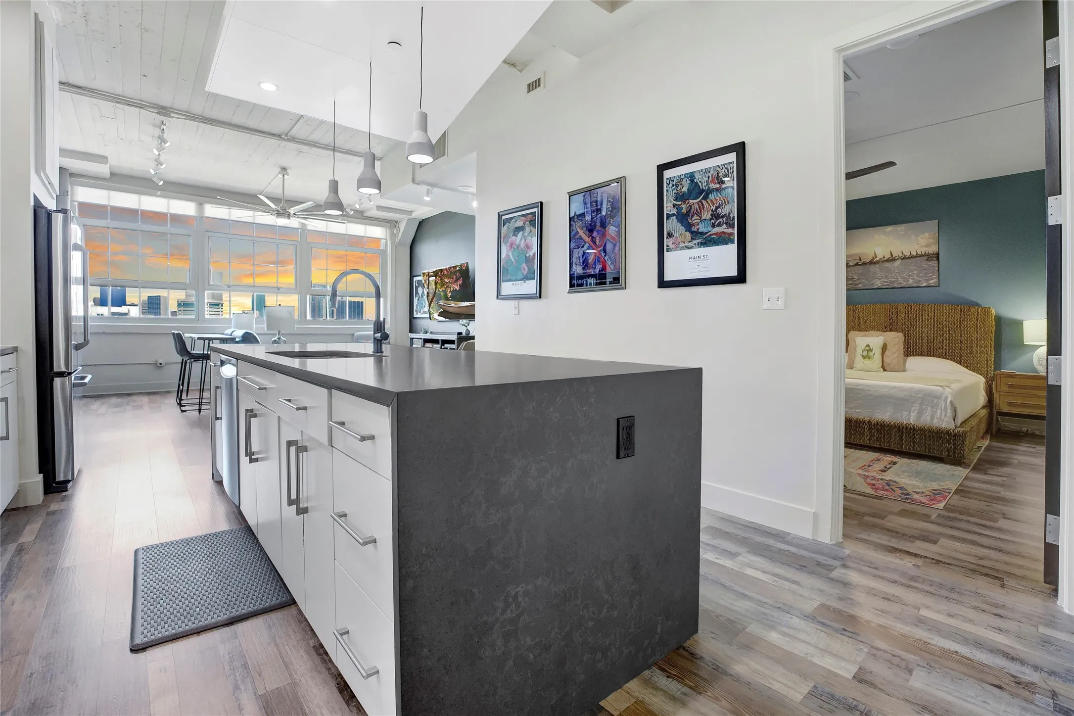 Condominium For Sale in Tarrant County , 2600 W 7th Street 2454, Fort Worth, Texas 76107, 2 Bedrooms, 2 Bathrooms, 2 Garage spaces, 1,536 Sqft, built in 1928, Price $485,000, mls#21307399, Real Estate Agent in Fort Worth, Homes For Sale in Tarrant county, Homes For Sale in Fort Worth, Realtor in Fort Worth Texas, Real Estate Brokerage Independent Realty Texas, Luminita Cordes Realtor