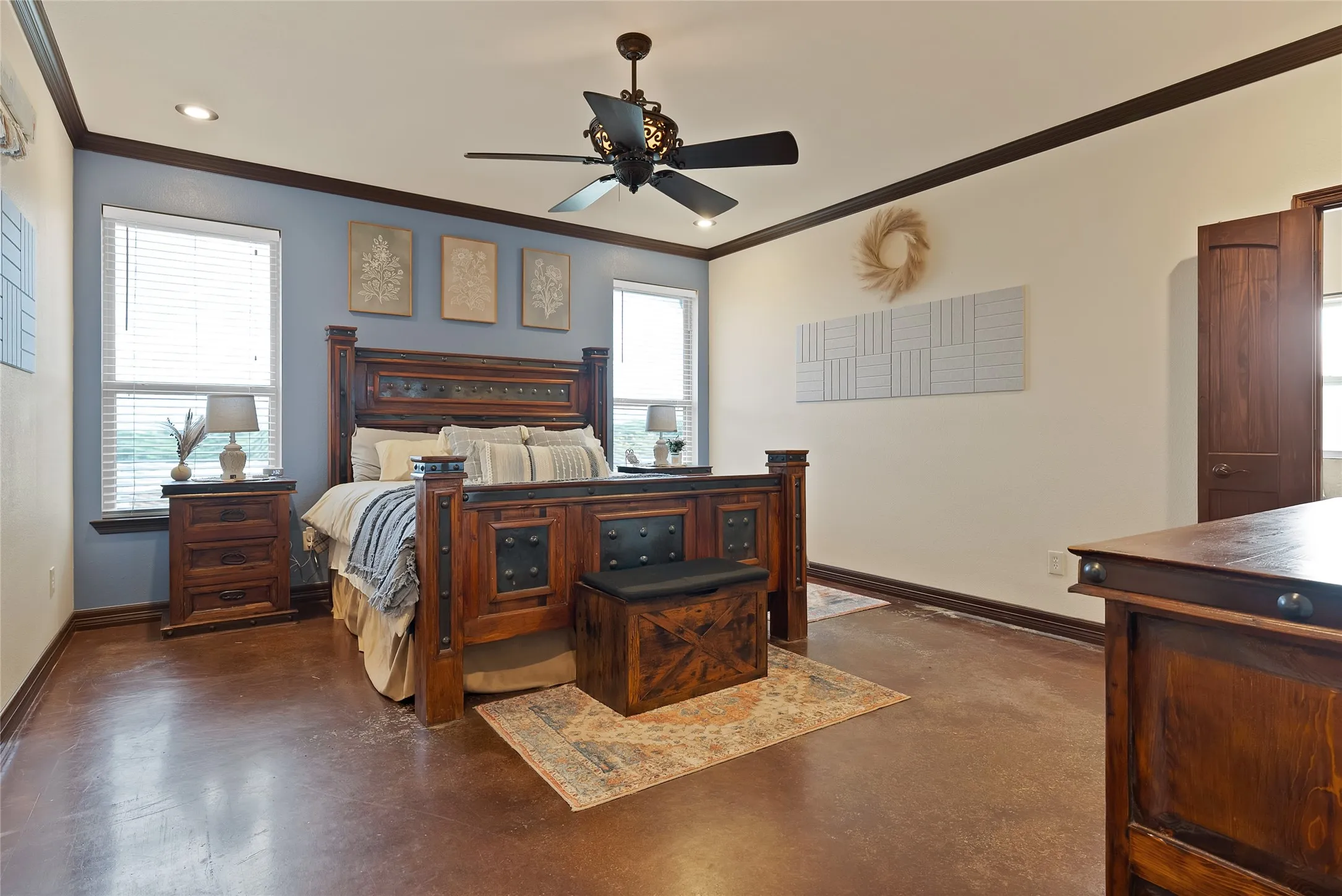 Enough room in primary for sitting area