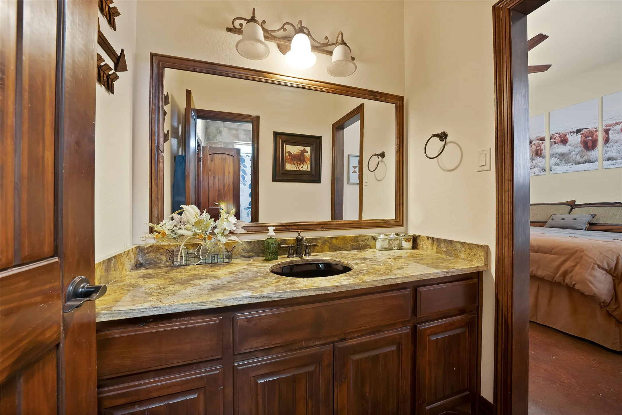 Jack n Jill has separate vanities