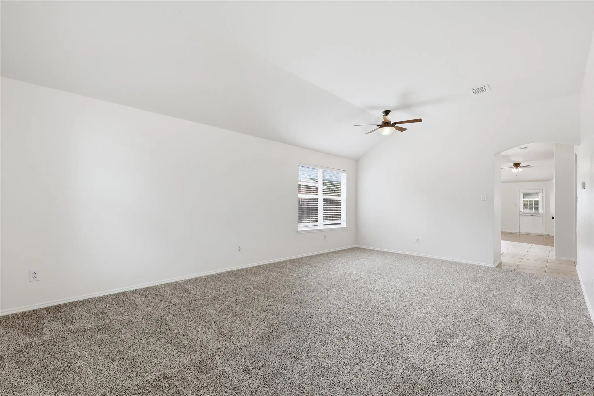 Single Family Residence For Sale in Tarrant County , 8500 Prairie Fire Drive, Fort Worth, Texas 76131, 4 Bedroom, 2 Bathroom, 2 Garage spaces, 1,955 Sqft, built in 2003, mls#21265831, Real Estate Agent in Fort Worth, Homes For Sale in Tarrant county, Homes For Sale in Fort Worth, Realtor in Fort Worth Texas, Real Estate Brokerage Independent Realty Texas, Luminita Cordes Realtor