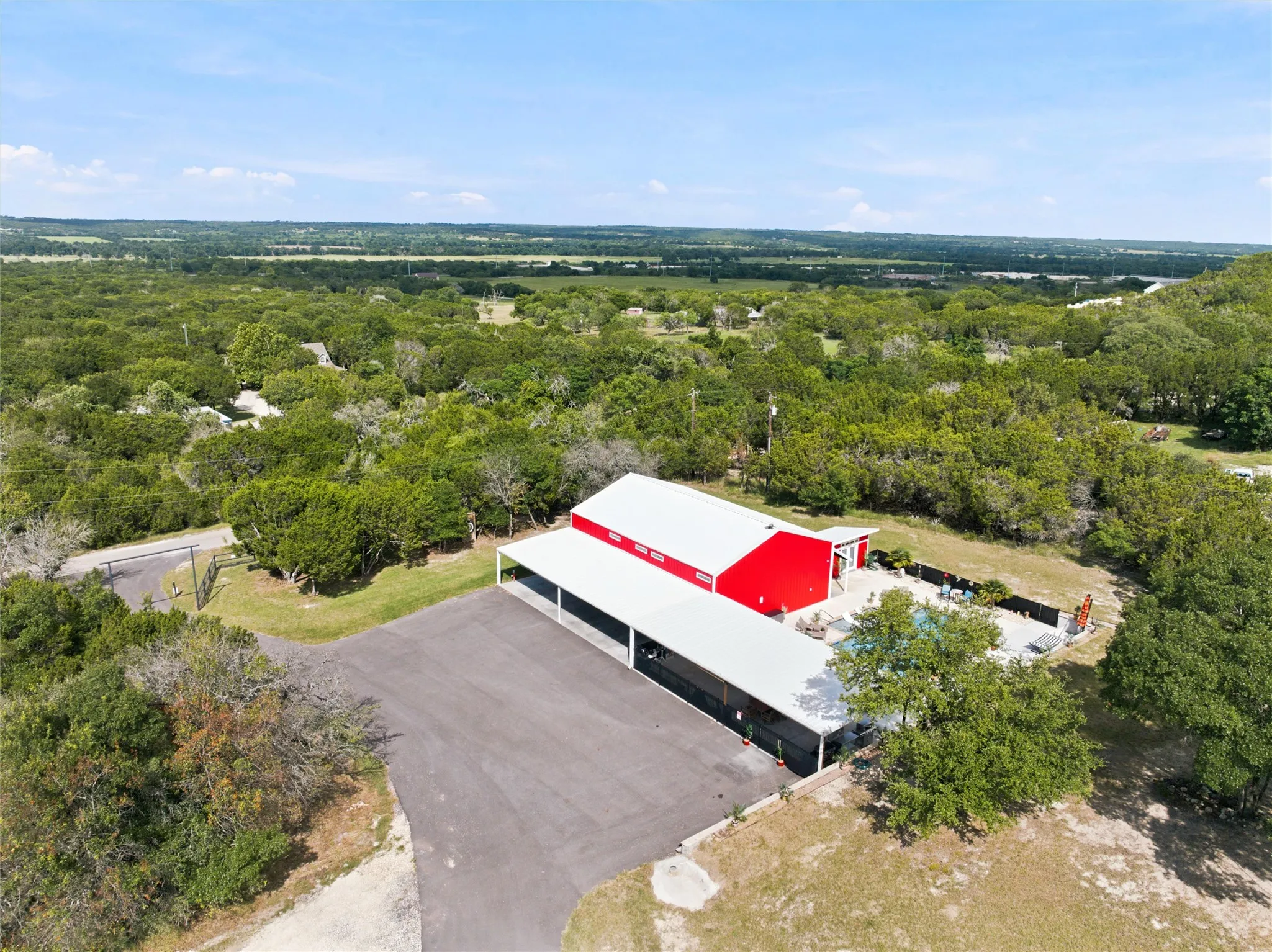 Single Family Residence For Sale in Bosque County , 291 CR 4275, Clifton, Texas 76634, 3 Bedroom, 3 Bathroom, Garage spaces, 2,581 Sqft, built in 1987, mls#21308122, Real Estate Agent in Clifton, Homes For Sale in Bosque county, Homes For Sale in Clifton, Realtor in Clifton Texas, Real Estate Brokerage Independent Realty Texas, Luminita Cordes Realtor
