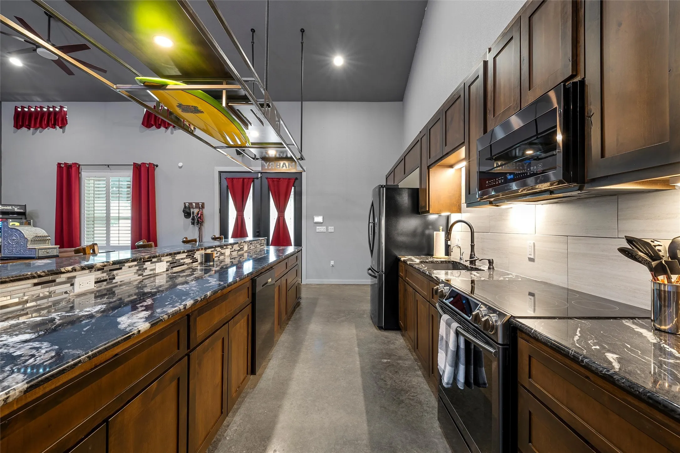 Single Family Residence For Sale in Bosque County , 291 CR 4275, Clifton, Texas 76634, 3 Bedroom, 3 Bathroom, Garage spaces, 2,581 Sqft, built in 1987, mls#21308122, Real Estate Agent in Clifton, Homes For Sale in Bosque county, Homes For Sale in Clifton, Realtor in Clifton Texas, Real Estate Brokerage Independent Realty Texas, Luminita Cordes Realtor