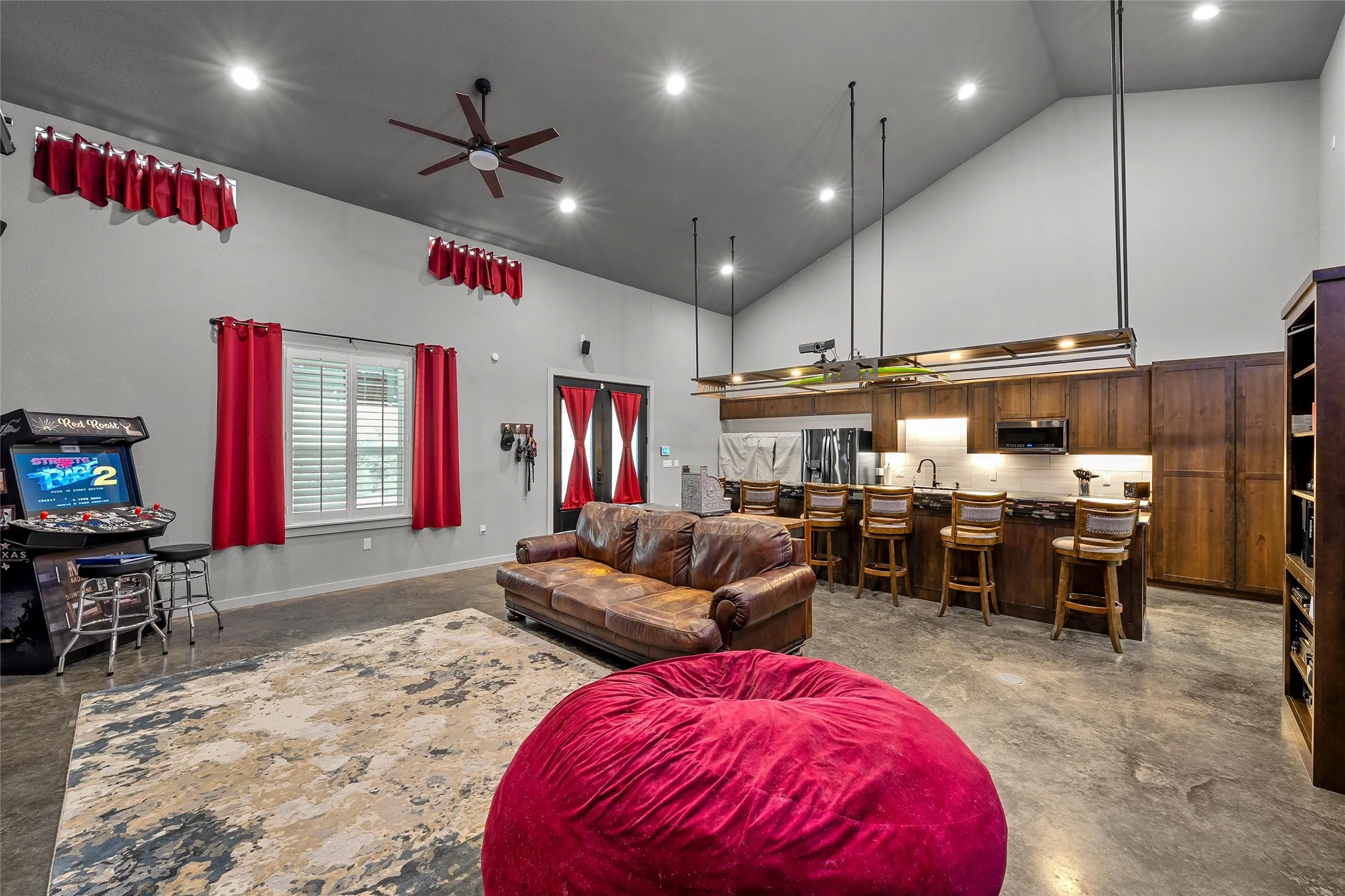 Single Family Residence For Sale in Bosque County , 291 CR 4275, Clifton, Texas 76634, 3 Bedroom, 3 Bathroom, Garage spaces, 2,581 Sqft, built in 1987, mls#21308122, Real Estate Agent in Clifton, Homes For Sale in Bosque county, Homes For Sale in Clifton, Realtor in Clifton Texas, Real Estate Brokerage Independent Realty Texas, Luminita Cordes Realtor