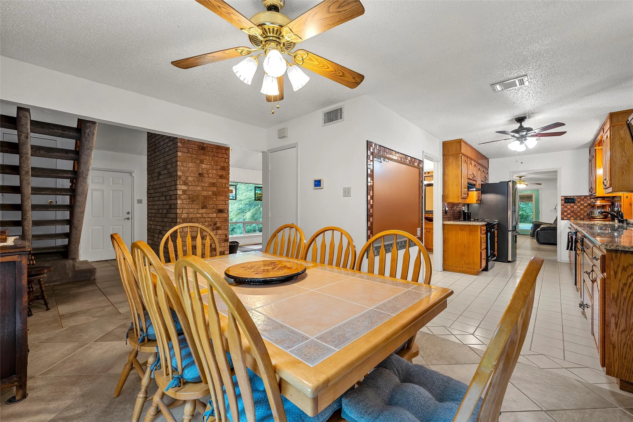 Single Family Residence For Sale in Bosque County , 291 CR 4275, Clifton, Texas 76634, 3 Bedroom, 3 Bathroom, Garage spaces, 2,581 Sqft, built in 1987, mls#21308122, Real Estate Agent in Clifton, Homes For Sale in Bosque county, Homes For Sale in Clifton, Realtor in Clifton Texas, Real Estate Brokerage Independent Realty Texas, Luminita Cordes Realtor