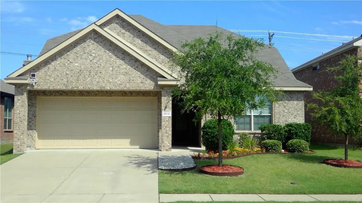 Single Family Residence For Sale in Kaufman County , 2010 Dripping Springs Drive, Forney, Texas 75126, 4 Bedrooms, 3 Bathrooms, 2 Garage spaces, 2,404 Sqft, built in 2011, Price $299,900, mls#21308176, Real Estate Agent in Forney, Homes For Sale in Kaufman county, Homes For Sale in Forney, Realtor in Forney Texas, Real Estate Brokerage Independent Realty Texas, Luminita Cordes Realtor