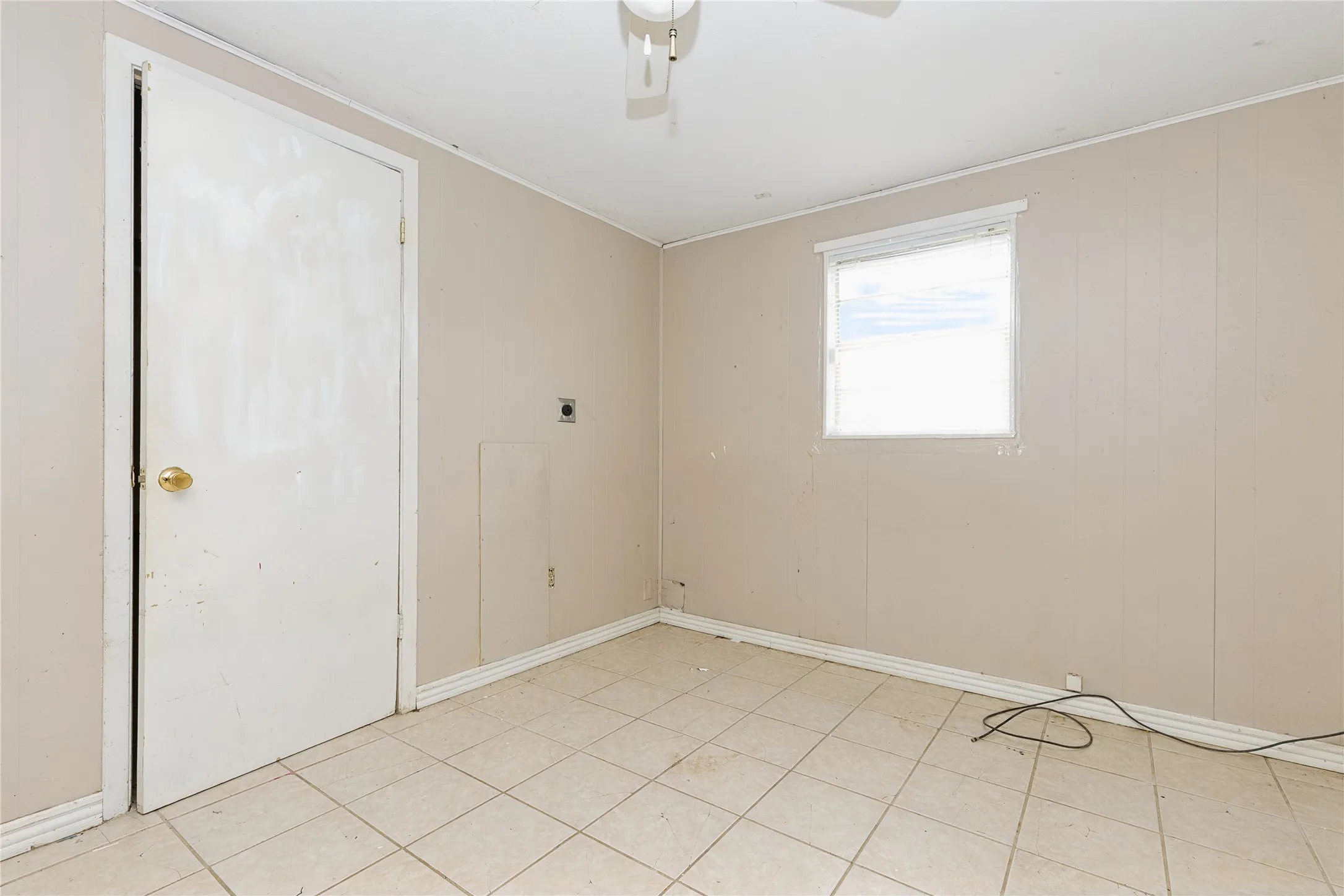 Single Family Residence For Sale in Bowie County , 1003 Brooks, New Boston, Texas 75570, 3 Bedroom, 2 Bathroom, Garage spaces, 1,360 Sqft, built in 1970, mls#21302200, Real Estate Agent in New Boston, Homes For Sale in Bowie county, Homes For Sale in New Boston, Realtor in New Boston Texas, Real Estate Brokerage Independent Realty Texas, Luminita Cordes Realtor