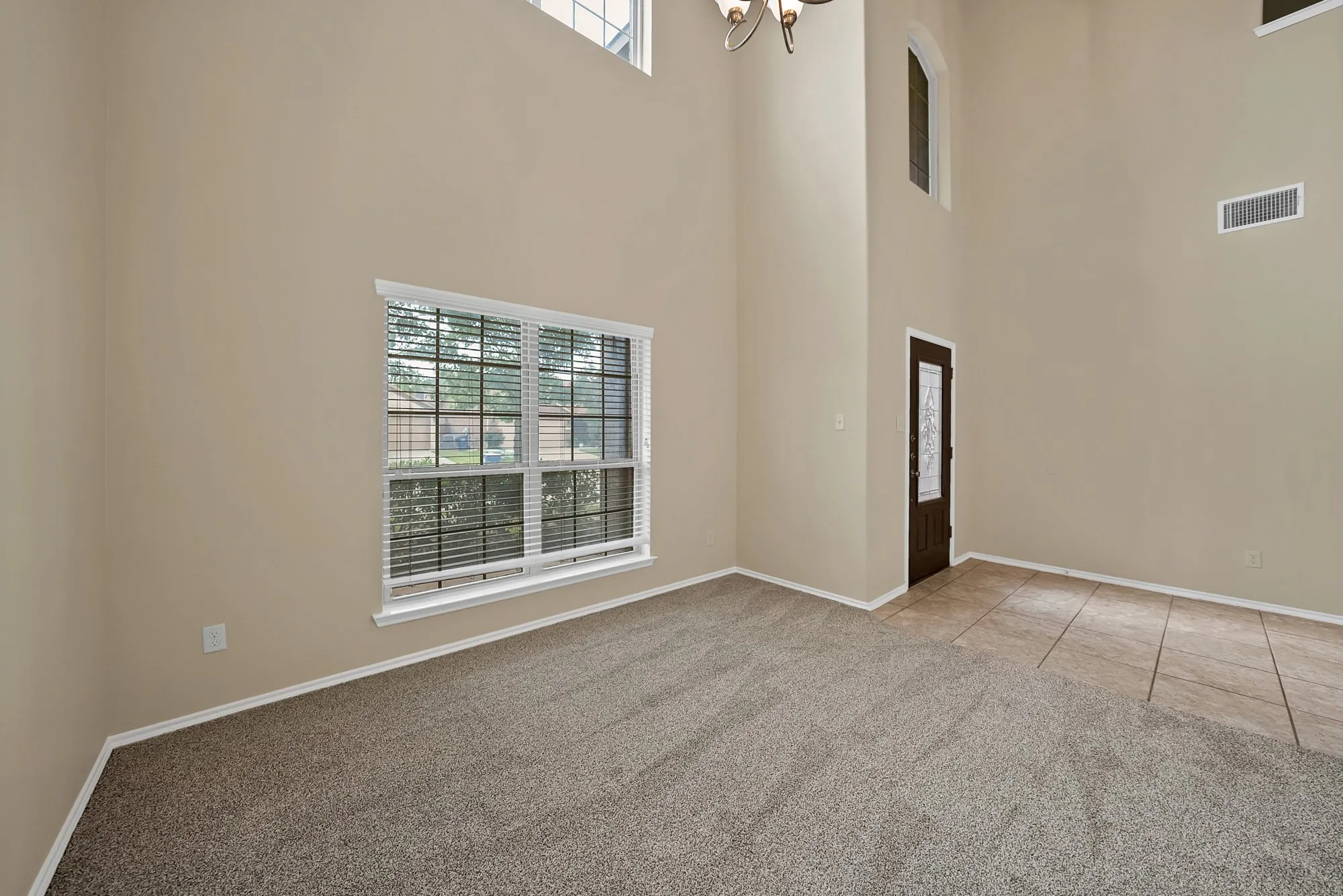 Single Family Residence For Sale in Collin County , 3405 Founders Way, Melissa, Texas 75454, 5 Bedroom, 3 Bathroom, 2 Garage spaces, 2,928 Sqft, built in 2014, mls#21304833, Real Estate Agent in Melissa, Homes For Sale in Collin county, Homes For Sale in Melissa, Realtor in Melissa Texas, Real Estate Brokerage Independent Realty Texas, Luminita Cordes Realtor