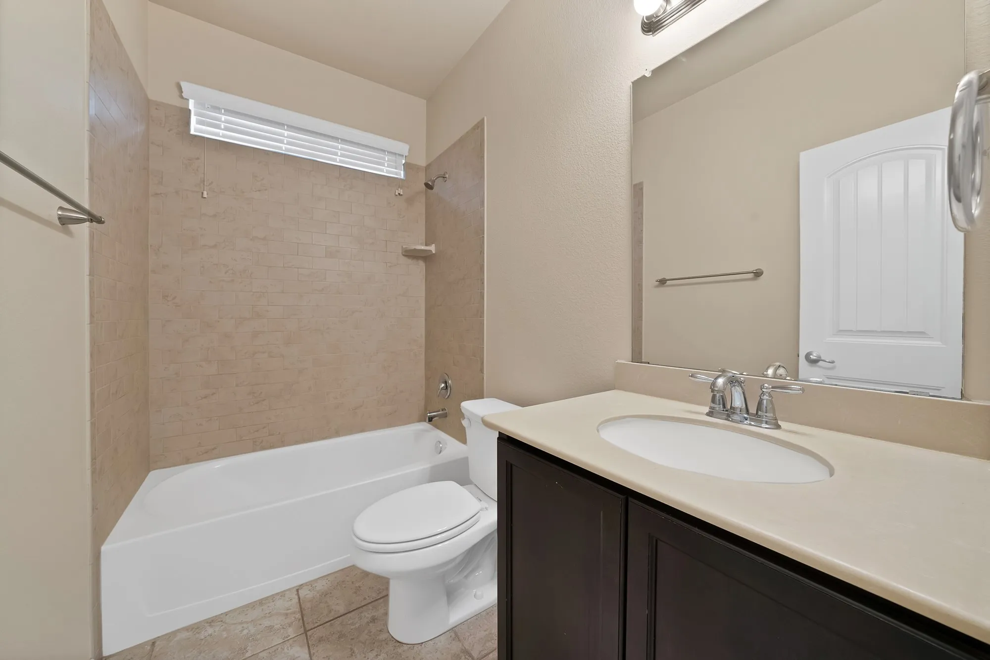 Single Family Residence For Sale in Collin County , 3405 Founders Way, Melissa, Texas 75454, 5 Bedroom, 3 Bathroom, 2 Garage spaces, 2,928 Sqft, built in 2014, mls#21304833, Real Estate Agent in Melissa, Homes For Sale in Collin county, Homes For Sale in Melissa, Realtor in Melissa Texas, Real Estate Brokerage Independent Realty Texas, Luminita Cordes Realtor