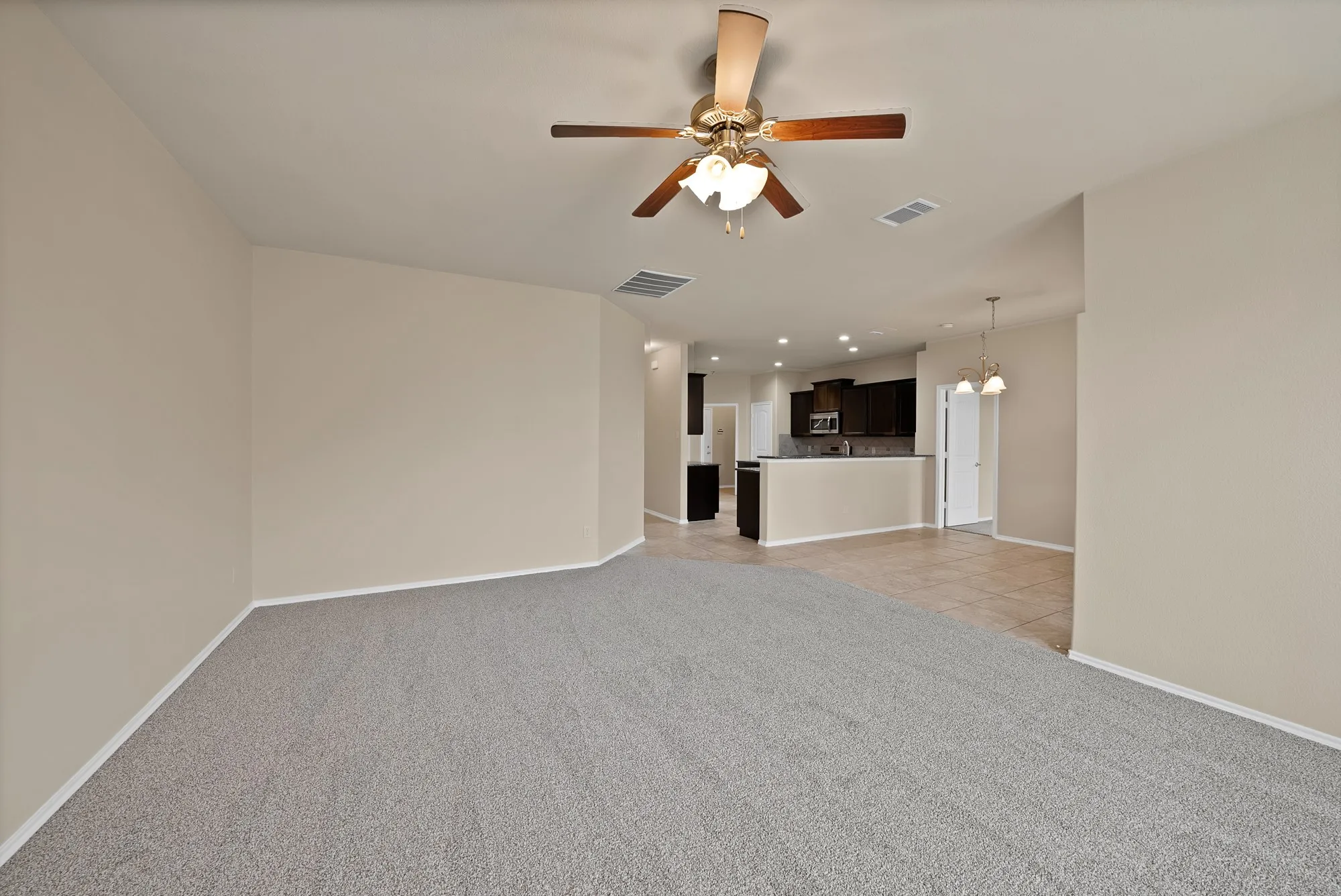 Single Family Residence For Sale in Collin County , 3405 Founders Way, Melissa, Texas 75454, 5 Bedroom, 3 Bathroom, 2 Garage spaces, 2,928 Sqft, built in 2014, mls#21304833, Real Estate Agent in Melissa, Homes For Sale in Collin county, Homes For Sale in Melissa, Realtor in Melissa Texas, Real Estate Brokerage Independent Realty Texas, Luminita Cordes Realtor