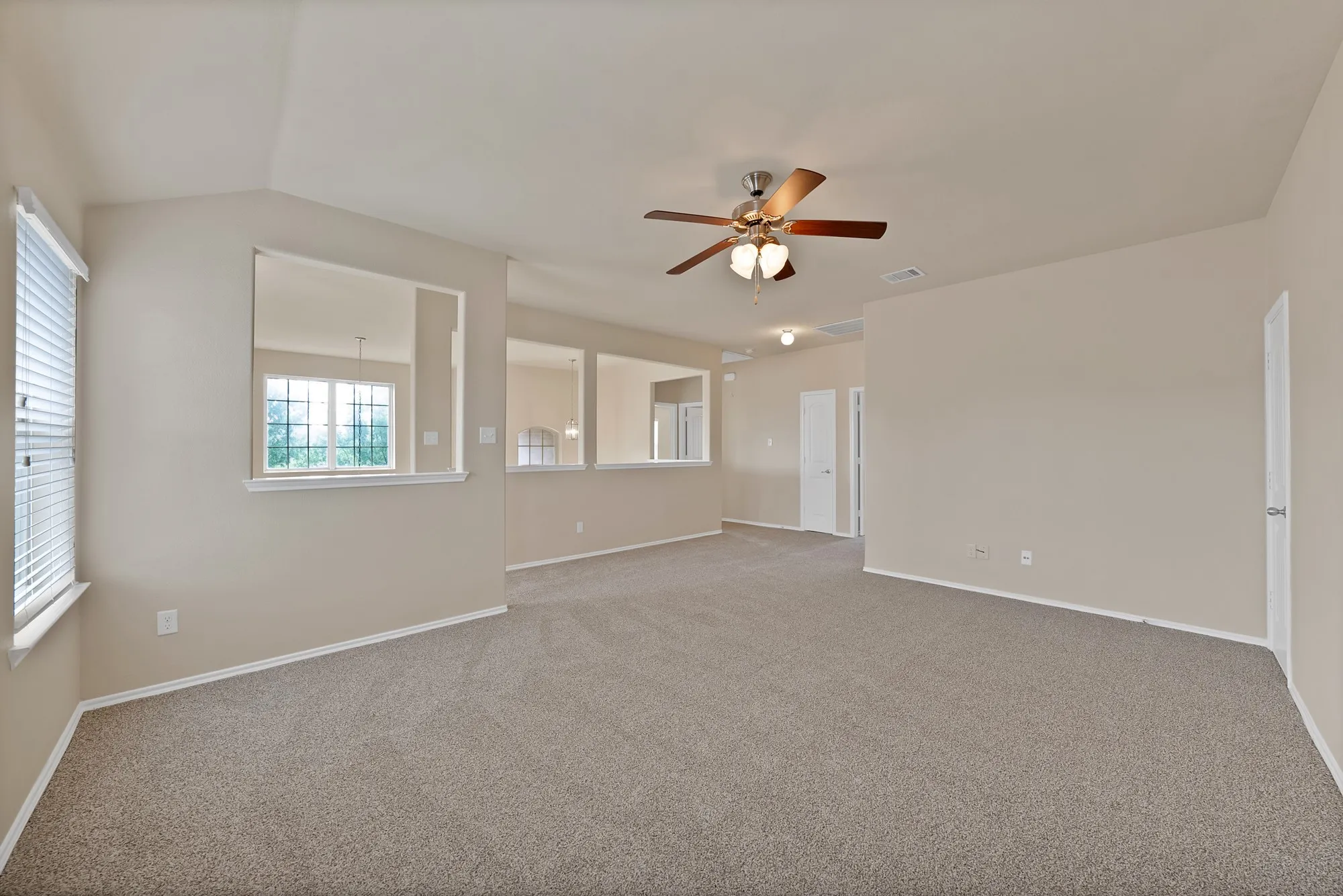 Single Family Residence For Sale in Collin County , 3405 Founders Way, Melissa, Texas 75454, 5 Bedroom, 3 Bathroom, 2 Garage spaces, 2,928 Sqft, built in 2014, mls#21304833, Real Estate Agent in Melissa, Homes For Sale in Collin county, Homes For Sale in Melissa, Realtor in Melissa Texas, Real Estate Brokerage Independent Realty Texas, Luminita Cordes Realtor