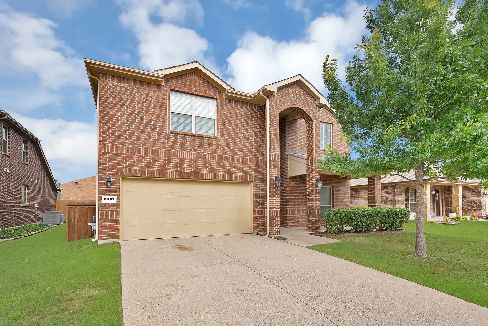 Single Family Residence For Sale in Collin County , 3405 Founders Way, Melissa, Texas 75454, 5 Bedroom, 3 Bathroom, 2 Garage spaces, 2,928 Sqft, built in 2014, mls#21304833, Real Estate Agent in Melissa, Homes For Sale in Collin county, Homes For Sale in Melissa, Realtor in Melissa Texas, Real Estate Brokerage Independent Realty Texas, Luminita Cordes Realtor
