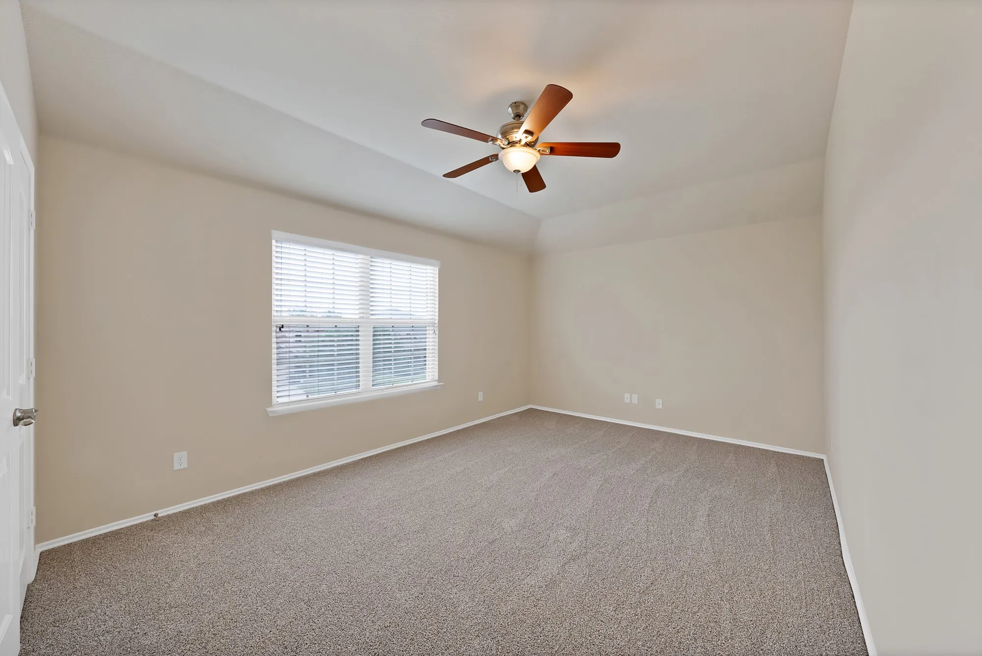 Single Family Residence For Sale in Collin County , 3405 Founders Way, Melissa, Texas 75454, 5 Bedroom, 3 Bathroom, 2 Garage spaces, 2,928 Sqft, built in 2014, mls#21304833, Real Estate Agent in Melissa, Homes For Sale in Collin county, Homes For Sale in Melissa, Realtor in Melissa Texas, Real Estate Brokerage Independent Realty Texas, Luminita Cordes Realtor