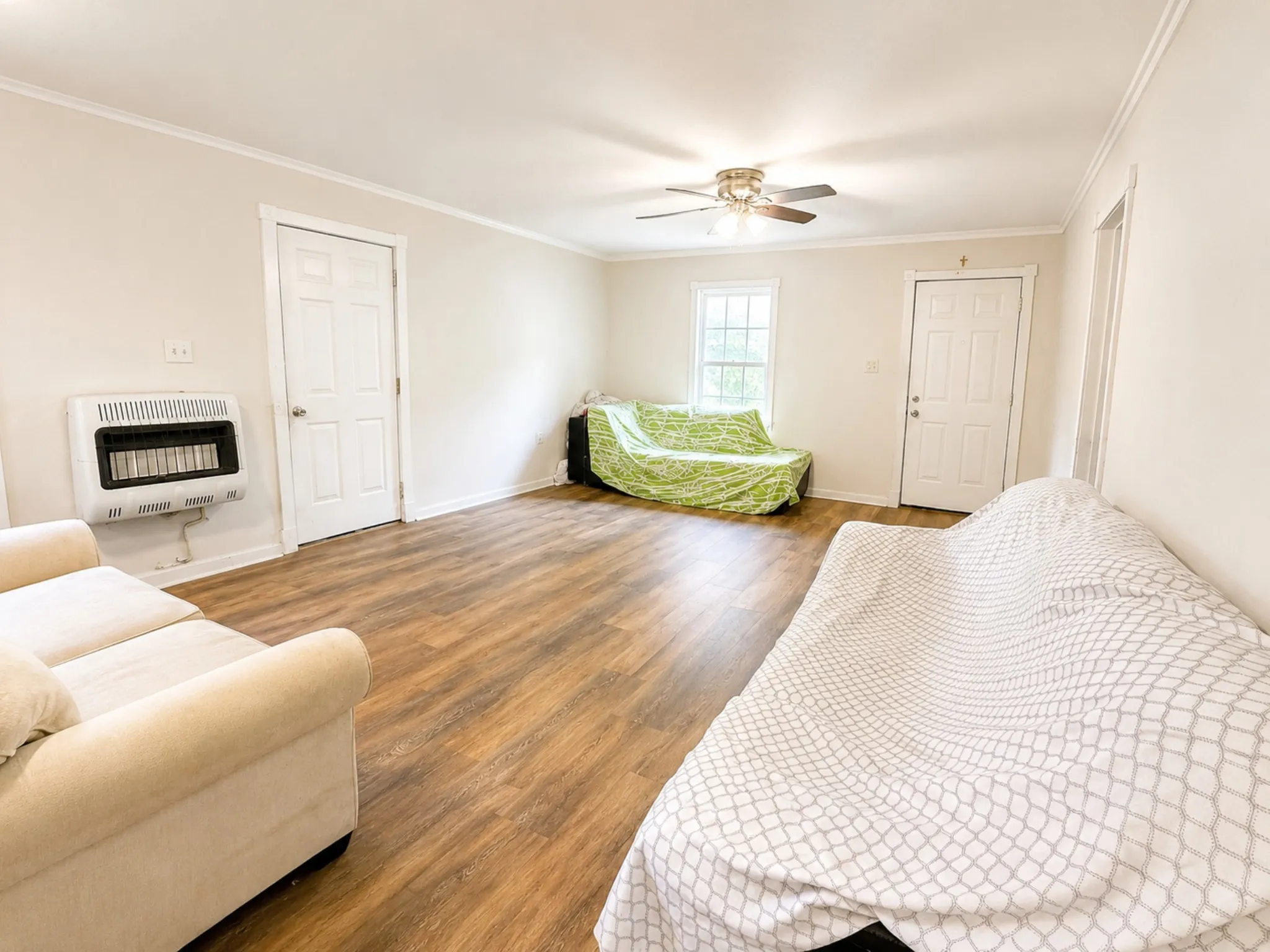 Single Family Residence For Sale in Navarro County , 2732 W Collin Street, Corsicana, Texas 75110, 2 Bedroom, 1 Bathroom, Garage spaces, 1,020 Sqft, built in 1950, mls#21308193, Real Estate Agent in Corsicana, Homes For Sale in Navarro county, Homes For Sale in Corsicana, Realtor in Corsicana Texas, Real Estate Brokerage Independent Realty Texas, Luminita Cordes Realtor