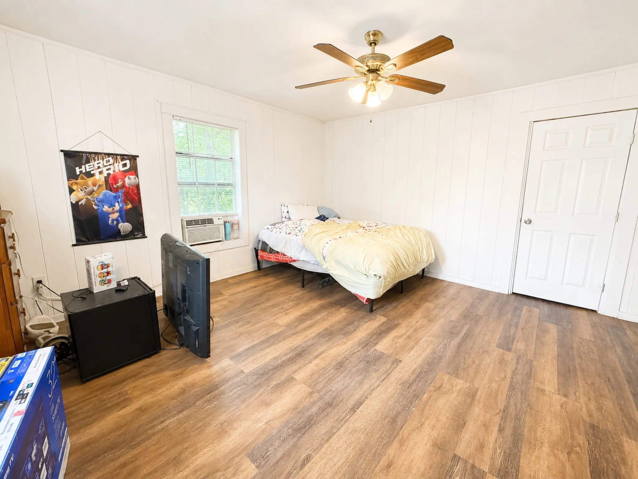 Single Family Residence For Sale in Navarro County , 2732 W Collin Street, Corsicana, Texas 75110, 2 Bedroom, 1 Bathroom, Garage spaces, 1,020 Sqft, built in 1950, mls#21308193, Real Estate Agent in Corsicana, Homes For Sale in Navarro county, Homes For Sale in Corsicana, Realtor in Corsicana Texas, Real Estate Brokerage Independent Realty Texas, Luminita Cordes Realtor