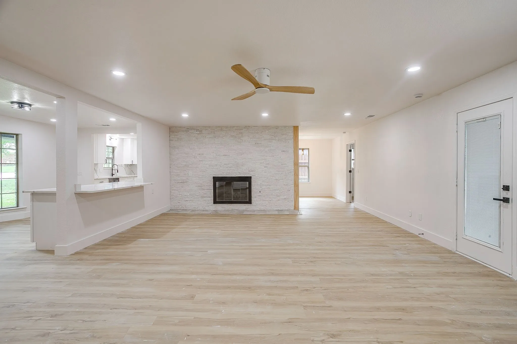 Single Family Residence For Sale in Collin County , 2601 Briarwood Drive, Plano, Texas 75074, 4 Bedroom, 4 Bathroom, 2 Garage spaces, 3,155 Sqft, built in 1969, mls#21307402, Real Estate Agent in Plano, Homes For Sale in Collin county, Homes For Sale in Plano, Realtor in Plano Texas, Real Estate Brokerage Independent Realty Texas, Luminita Cordes Realtor