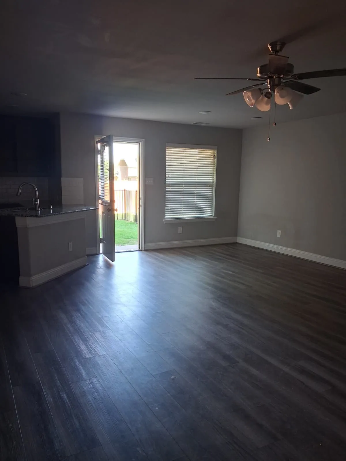Townhouse For Rent in Hunt County , 6816 Topaz Drive, Greenville, Texas 75402, 4 Bedroom, 3 Bathroom, 2 Garage spaces, 1,710 Sqft, built in 2021, mls#21308132, Real Estate Agent in Greenville, Homes For Rent in Hunt county, Homes For Rent in Greenville, Realtor in Greenville Texas, Real Estate Brokerage Independent Realty Texas, Luminita Cordes Realtor
