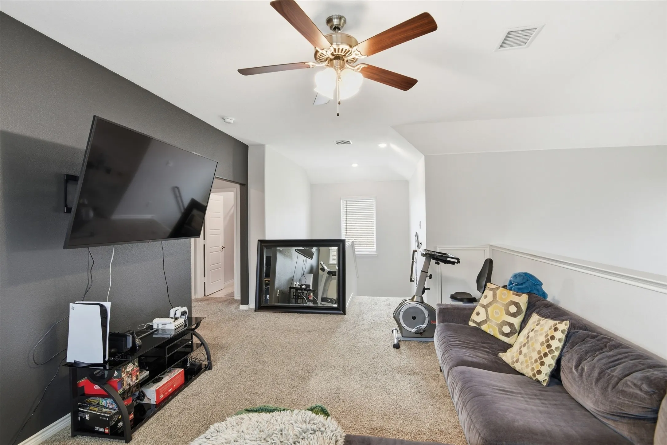 Single Family Residence For Sale in Hunt County , 161 Mockingbird Way, Caddo Mills, Texas 75135, 4 Bedroom, 3 Bathroom, 2 Garage spaces, 2,337 Sqft, built in 2020, mls#21303767, Real Estate Agent in Caddo Mills, Homes For Sale in Hunt county, Homes For Sale in Caddo Mills, Realtor in Caddo Mills Texas, Real Estate Brokerage Independent Realty Texas, Luminita Cordes Realtor
