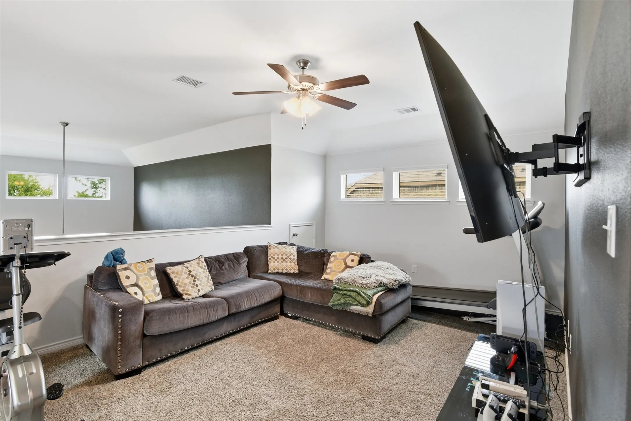 Single Family Residence For Sale in Hunt County , 161 Mockingbird Way, Caddo Mills, Texas 75135, 4 Bedroom, 3 Bathroom, 2 Garage spaces, 2,337 Sqft, built in 2020, mls#21303767, Real Estate Agent in Caddo Mills, Homes For Sale in Hunt county, Homes For Sale in Caddo Mills, Realtor in Caddo Mills Texas, Real Estate Brokerage Independent Realty Texas, Luminita Cordes Realtor