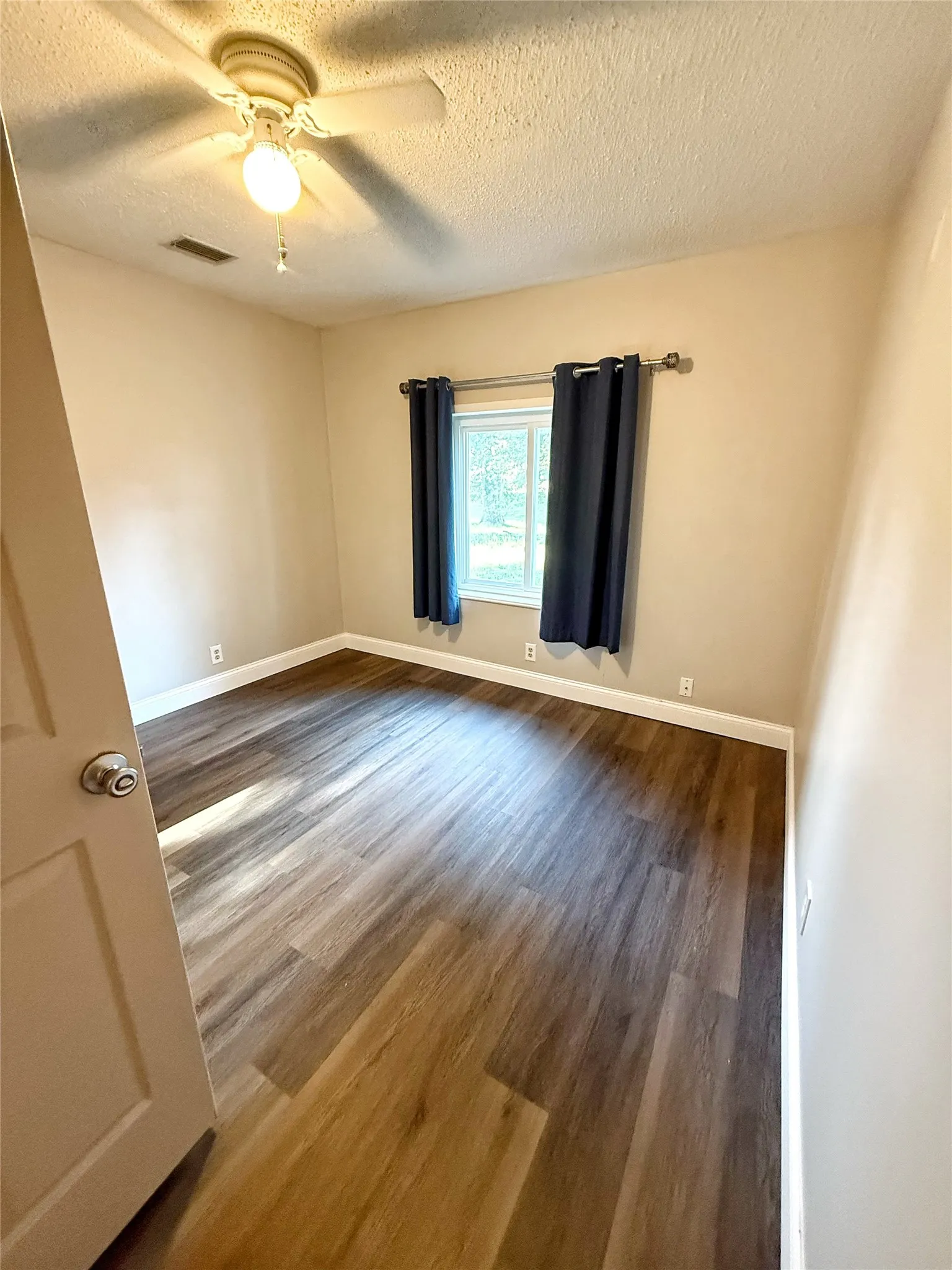 Single Family Residence For Sale in Hopkins County , 6555 Tx 154, Sulphur Springs, Texas 75482, 3 Bedrooms, 2 Bathrooms, 2 Garage spaces, 2,484 Sqft, built in 1976, Price $550,000, mls#21298820, Real Estate Agent in Sulphur Springs, Homes For Sale in Hopkins county, Homes For Sale in Sulphur Springs, Realtor in Sulphur Springs Texas, Real Estate Brokerage Independent Realty Texas, Luminita Cordes Realtor