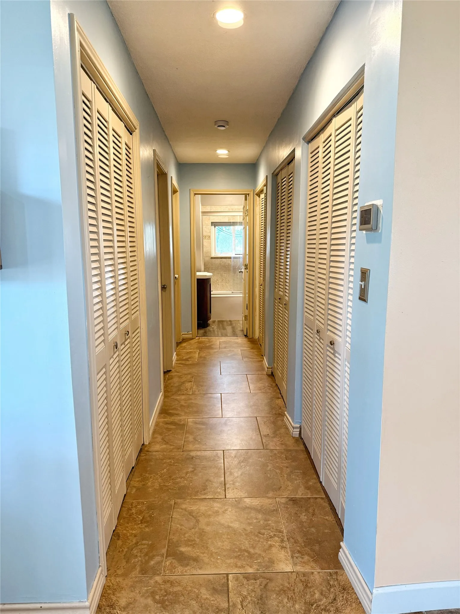 Single Family Residence For Sale in Hopkins County , 6555 Tx 154, Sulphur Springs, Texas 75482, 3 Bedrooms, 2 Bathrooms, 2 Garage spaces, 2,484 Sqft, built in 1976, Price $550,000, mls#21298820, Real Estate Agent in Sulphur Springs, Homes For Sale in Hopkins county, Homes For Sale in Sulphur Springs, Realtor in Sulphur Springs Texas, Real Estate Brokerage Independent Realty Texas, Luminita Cordes Realtor