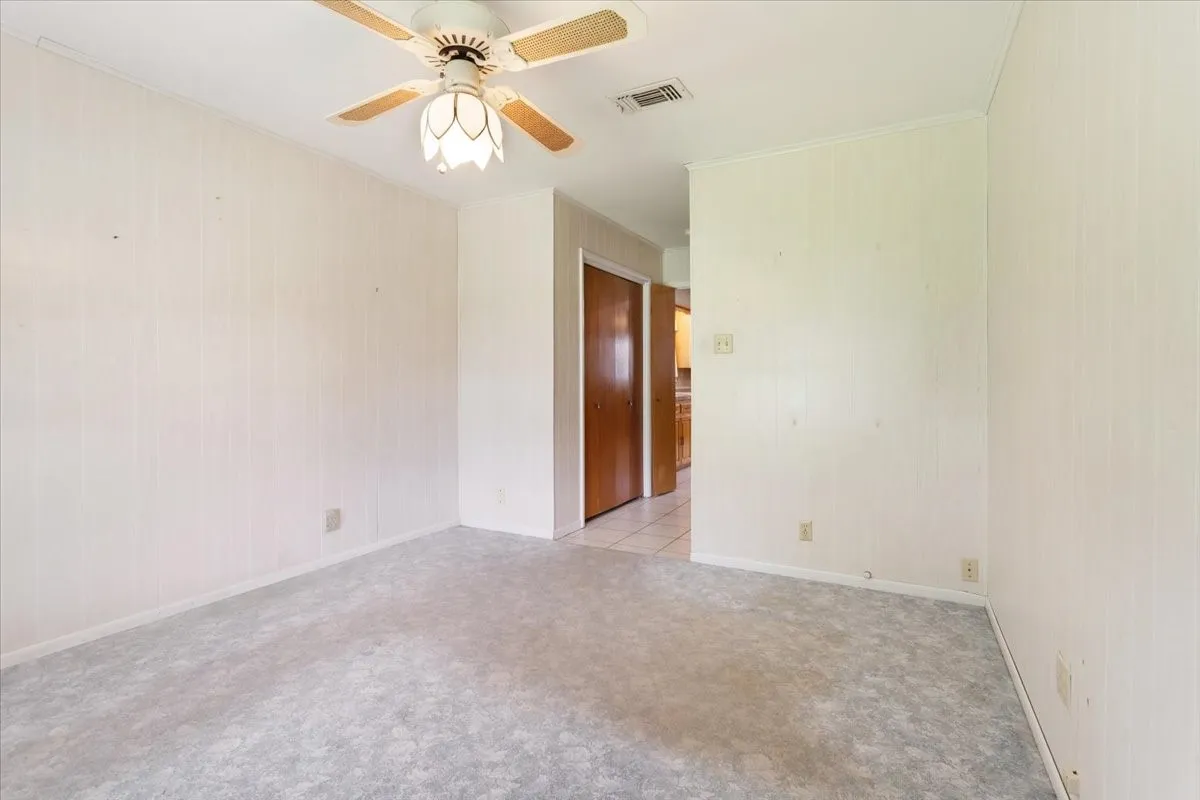 Single Family Residence For Sale in Grayson County , 101 N Burdette Avenue, Sherman, Texas 75090, 3 Bedroom, 2 Bathroom, 2 Garage spaces, 1,290 Sqft, built in 1958, mls#21308222, Real Estate Agent in Sherman, Homes For Sale in Grayson county, Homes For Sale in Sherman, Realtor in Sherman Texas, Real Estate Brokerage Independent Realty Texas, Luminita Cordes Realtor