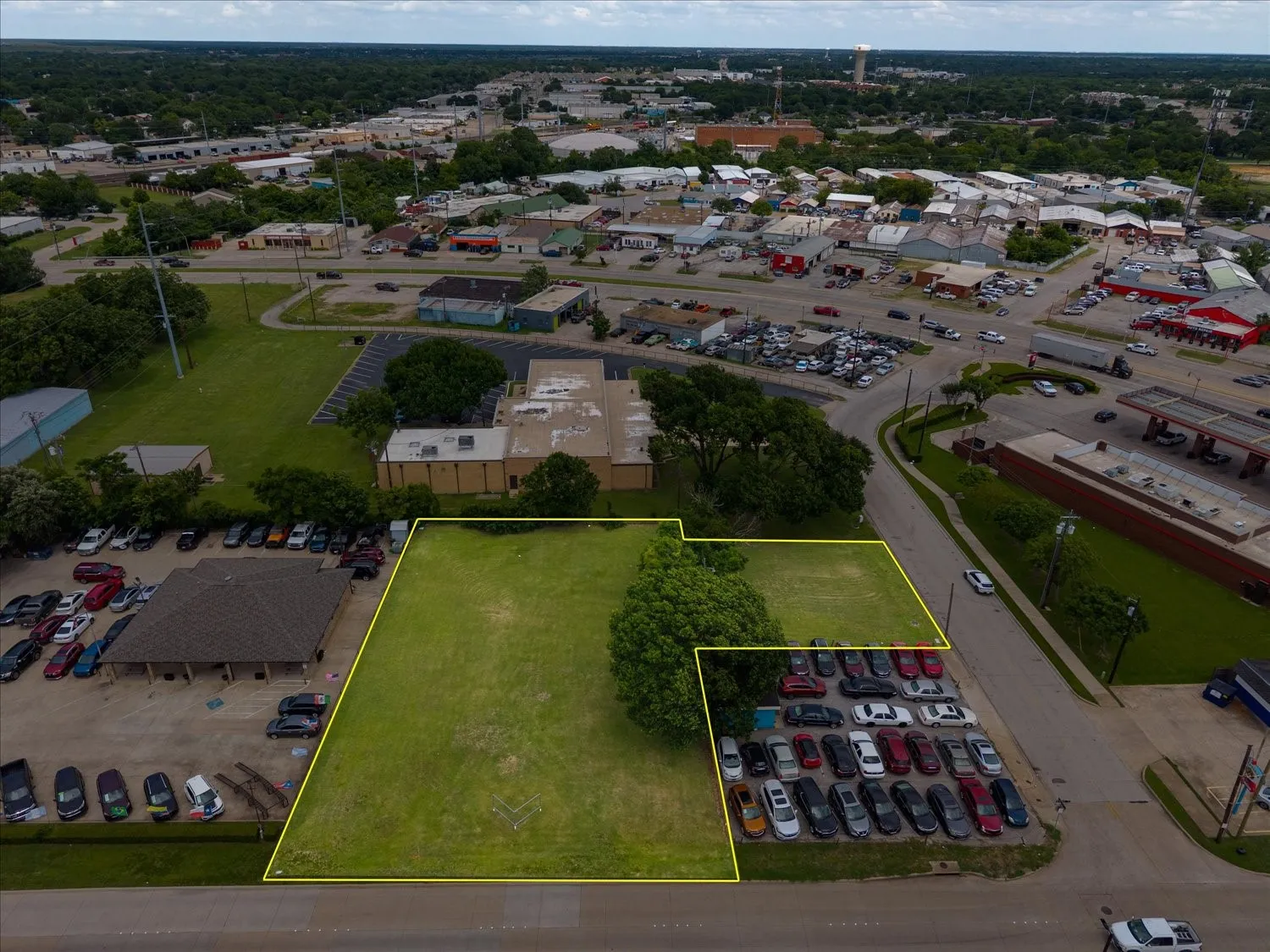 Unimproved Land For Sale in Dallas County , 212 N 1st Street, Garland, Texas 75040, 0, 0, Garage spaces, 0 Sqft, built in 0, mls#21308212, Real Estate Agent in Garland, Homes For Sale in Dallas county, Homes For Sale in Garland, Realtor in Garland Texas, Real Estate Brokerage Independent Realty Texas, Luminita Cordes Realtor
