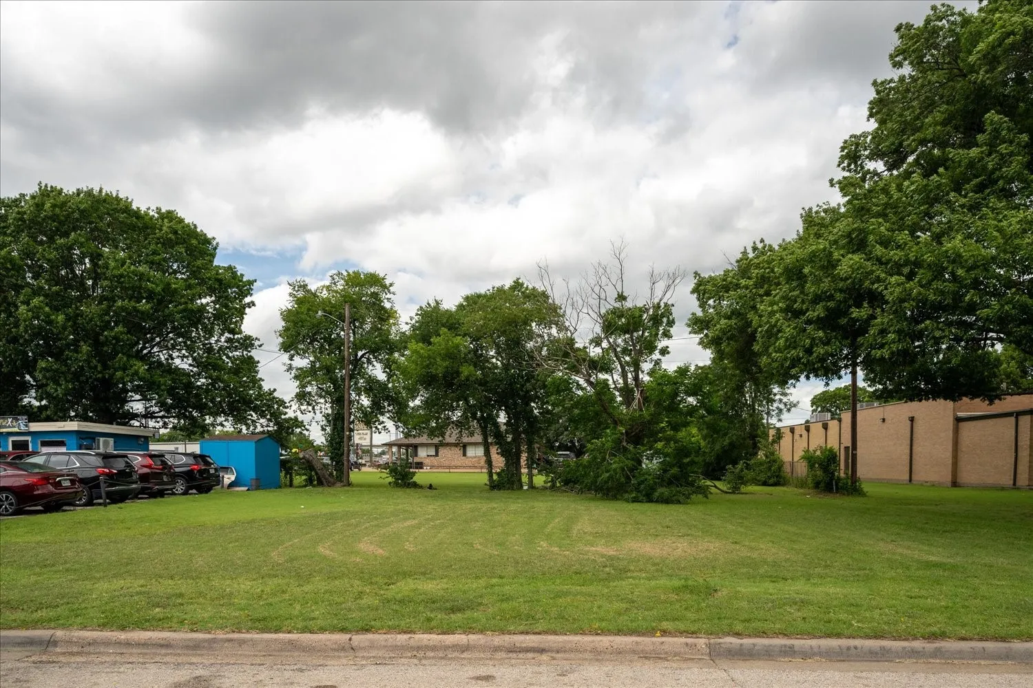 Unimproved Land For Sale in Dallas County , 212 N 1st Street, Garland, Texas 75040, 0, 0, Garage spaces, 0 Sqft, built in 0, mls#21308212, Real Estate Agent in Garland, Homes For Sale in Dallas county, Homes For Sale in Garland, Realtor in Garland Texas, Real Estate Brokerage Independent Realty Texas, Luminita Cordes Realtor