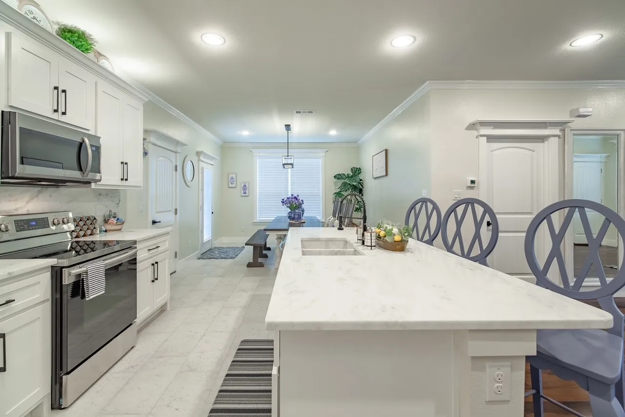 Single Family Residence For Sale in Dallas County , 1501 Lakeview Drive, Grand Prairie, Texas 75051, 3 Bedroom, 3 Bathroom, 2 Garage spaces, 2,672 Sqft, built in 2020, mls#21308229, Real Estate Agent in Grand Prairie, Homes For Sale in Dallas county, Homes For Sale in Grand Prairie, Realtor in Grand Prairie Texas, Real Estate Brokerage Independent Realty Texas, Luminita Cordes Realtor