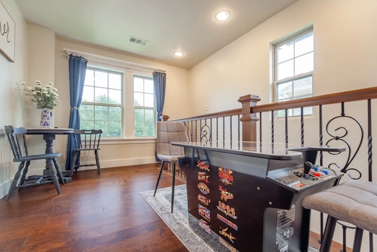 Single Family Residence For Sale in Dallas County , 1501 Lakeview Drive, Grand Prairie, Texas 75051, 3 Bedroom, 3 Bathroom, 2 Garage spaces, 2,672 Sqft, built in 2020, mls#21308229, Real Estate Agent in Grand Prairie, Homes For Sale in Dallas county, Homes For Sale in Grand Prairie, Realtor in Grand Prairie Texas, Real Estate Brokerage Independent Realty Texas, Luminita Cordes Realtor