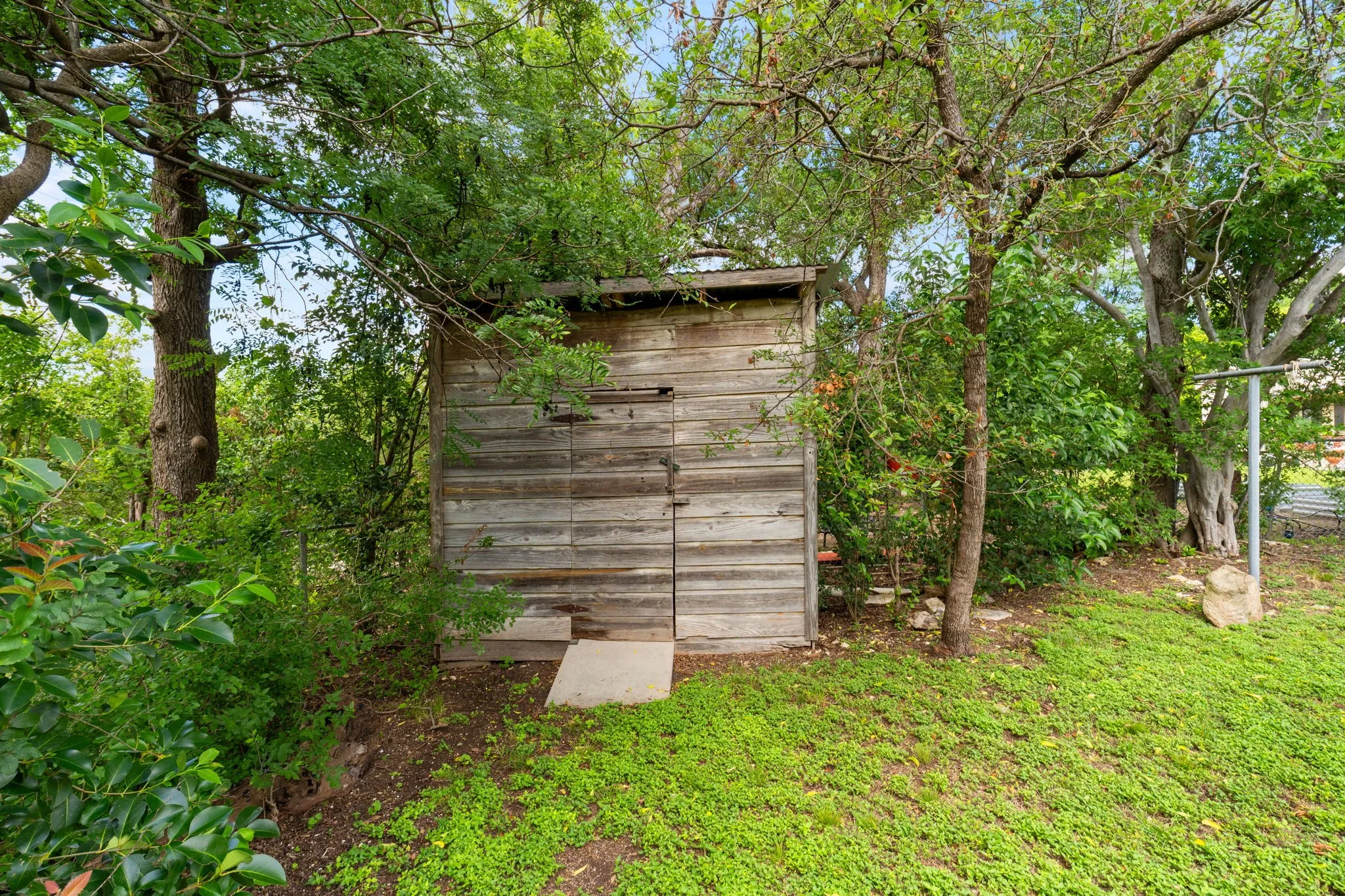Single Family Residence For Sale in Bell County , 609 Oakhill Drive, Killeen, Texas 76541, 4 Bedroom, 2 Bathroom, Garage spaces, 2,914 Sqft, built in 1960, Price $225,000, mls#21308216, Real Estate Agent in Killeen, Homes For Sale in Bell county, Homes For Sale in Killeen, Realtor in Killeen Texas, Real Estate Brokerage Independent Realty Texas, Luminita Cordes Realtor