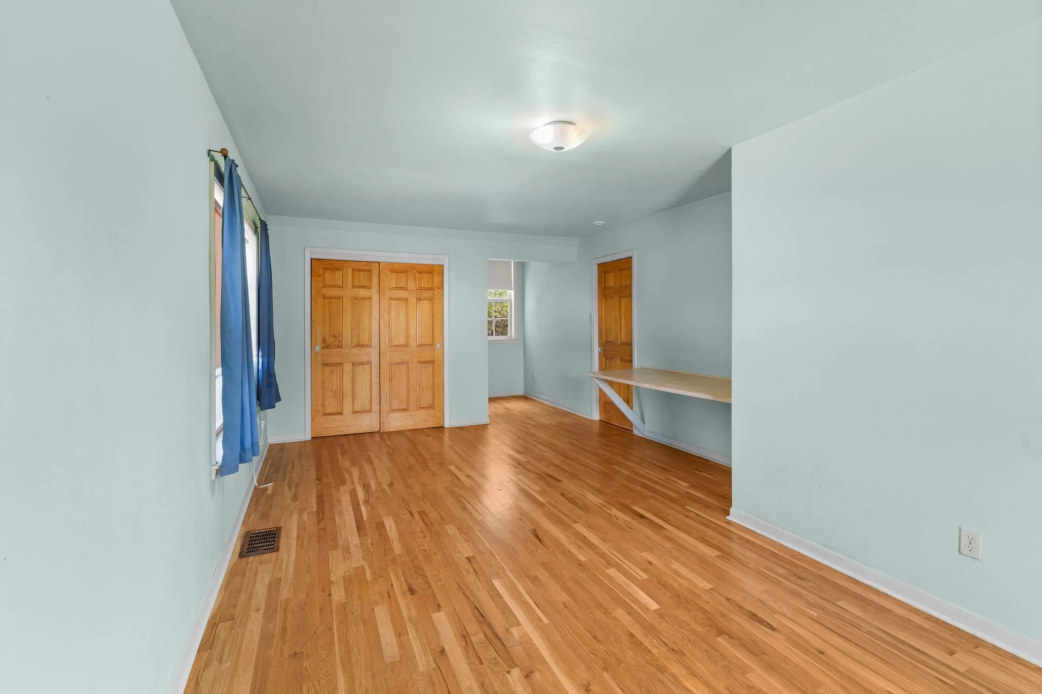 Single Family Residence For Sale in Bell County , 609 Oakhill Drive, Killeen, Texas 76541, 4 Bedroom, 2 Bathroom, Garage spaces, 2,914 Sqft, built in 1960, Price $225,000, mls#21308216, Real Estate Agent in Killeen, Homes For Sale in Bell county, Homes For Sale in Killeen, Realtor in Killeen Texas, Real Estate Brokerage Independent Realty Texas, Luminita Cordes Realtor