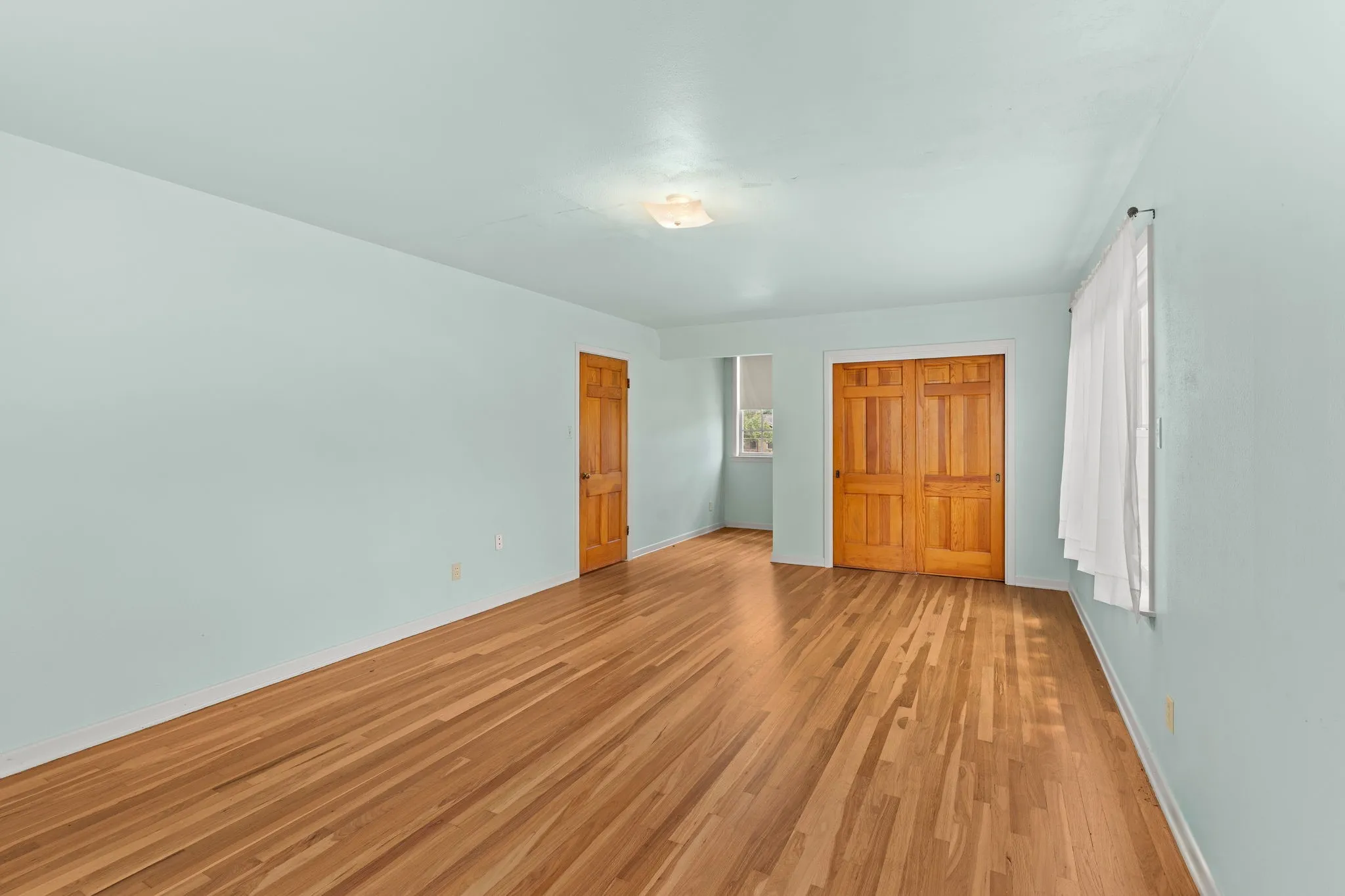 Single Family Residence For Sale in Bell County , 609 Oakhill Drive, Killeen, Texas 76541, 4 Bedroom, 2 Bathroom, Garage spaces, 2,914 Sqft, built in 1960, Price $225,000, mls#21308216, Real Estate Agent in Killeen, Homes For Sale in Bell county, Homes For Sale in Killeen, Realtor in Killeen Texas, Real Estate Brokerage Independent Realty Texas, Luminita Cordes Realtor