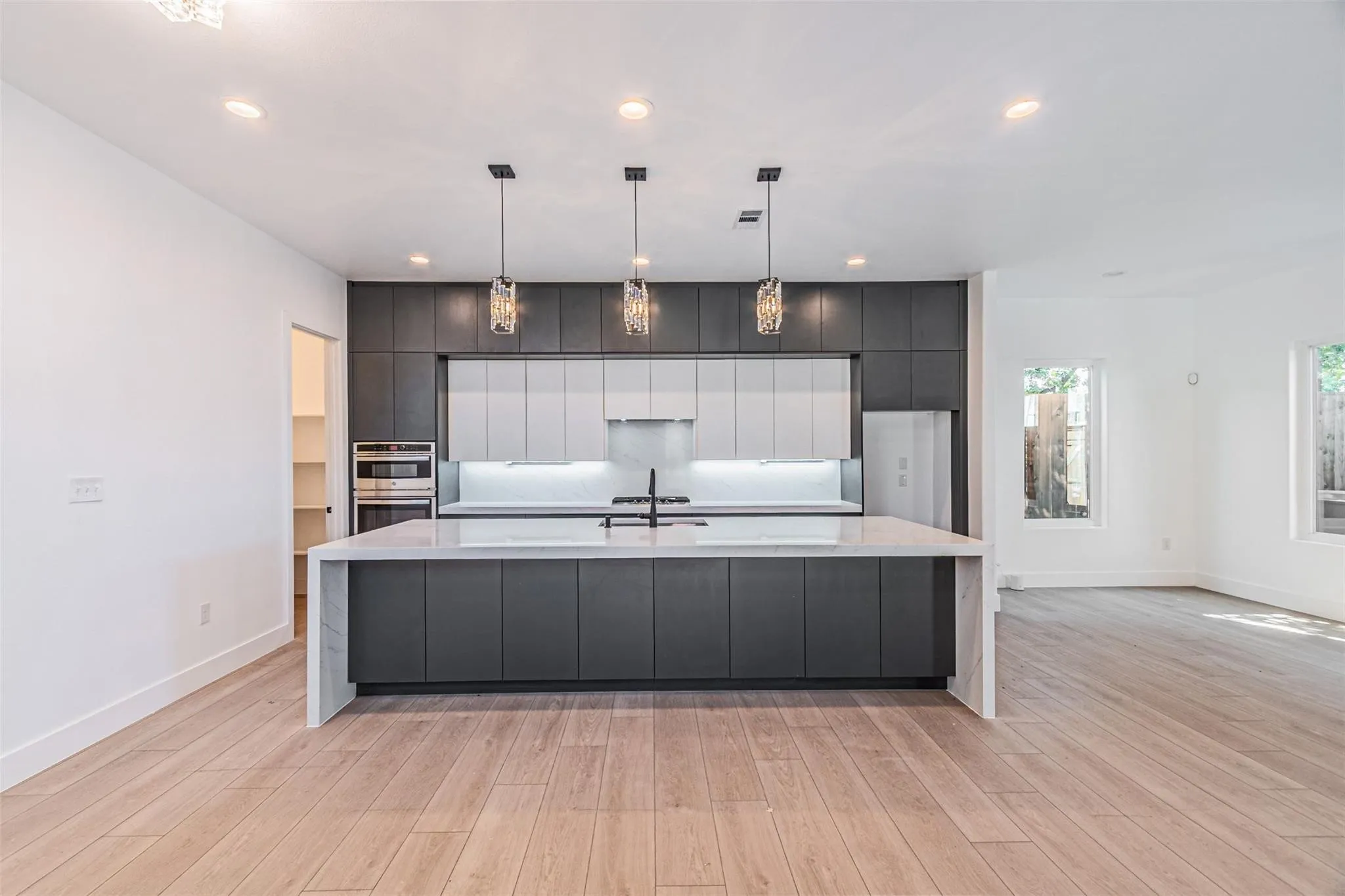 Single Family Residence For Rent in Dallas County , 4319 Sylvester Street, Dallas, Texas 75219, 4 Bedroom, 4 Bathroom, 2 Garage spaces, 2,966 Sqft, built in 2026, mls#21308246, Real Estate Agent in Dallas, Homes For Rent in Dallas county, Homes For Rent in Dallas, Realtor in Dallas Texas, Real Estate Brokerage Independent Realty Texas, Luminita Cordes Realtor