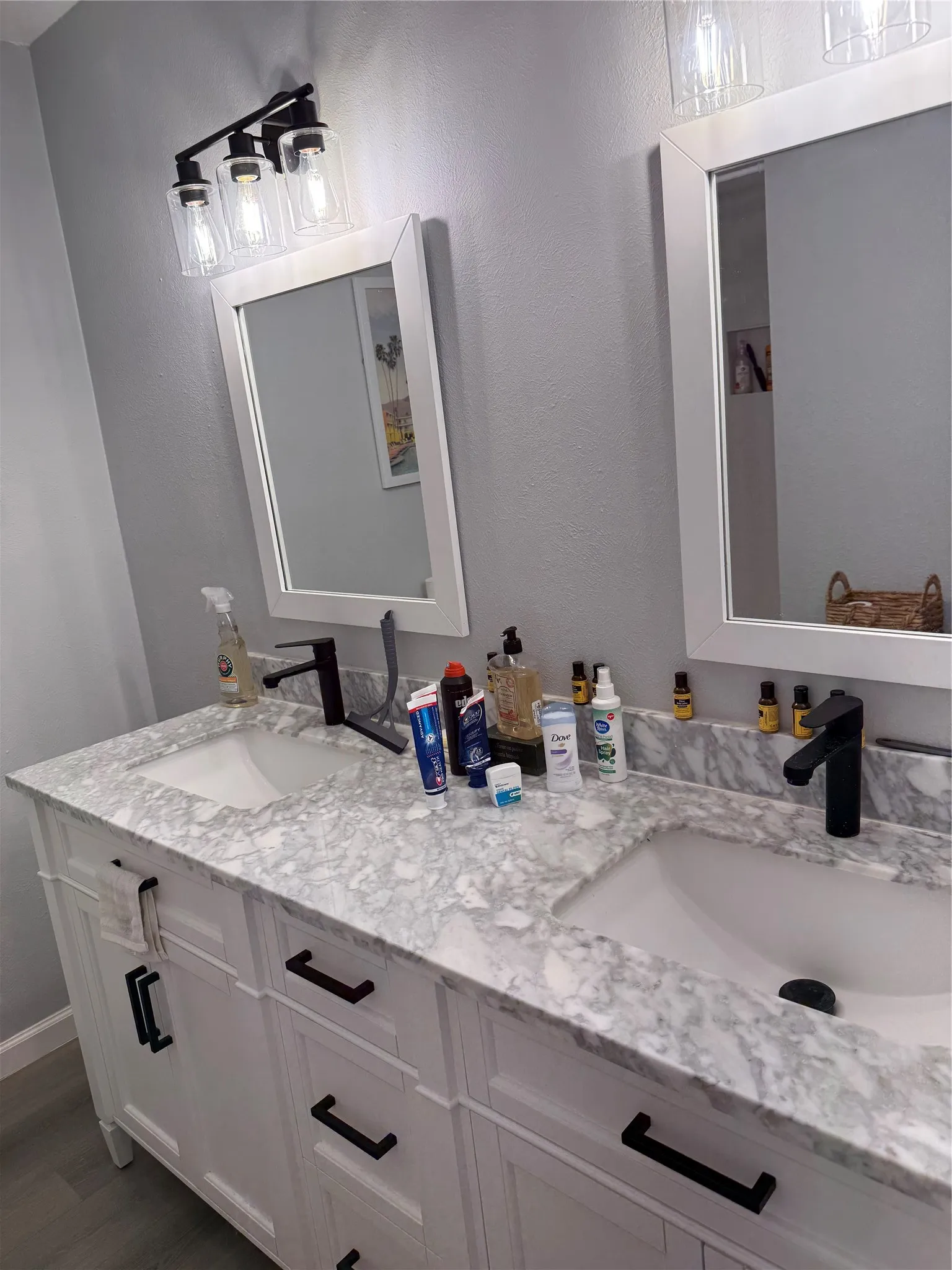 Single Family Residence For Sale in Tarrant County , 2611 Buck Trail, Euless, Texas 76039, 3 Bedroom, 2 Bathroom, 2 Garage spaces, 1,197 Sqft, built in 1982, mls#21308254, Real Estate Agent in Euless, Homes For Sale in Tarrant county, Homes For Sale in Euless, Realtor in Euless Texas, Real Estate Brokerage Independent Realty Texas, Luminita Cordes Realtor