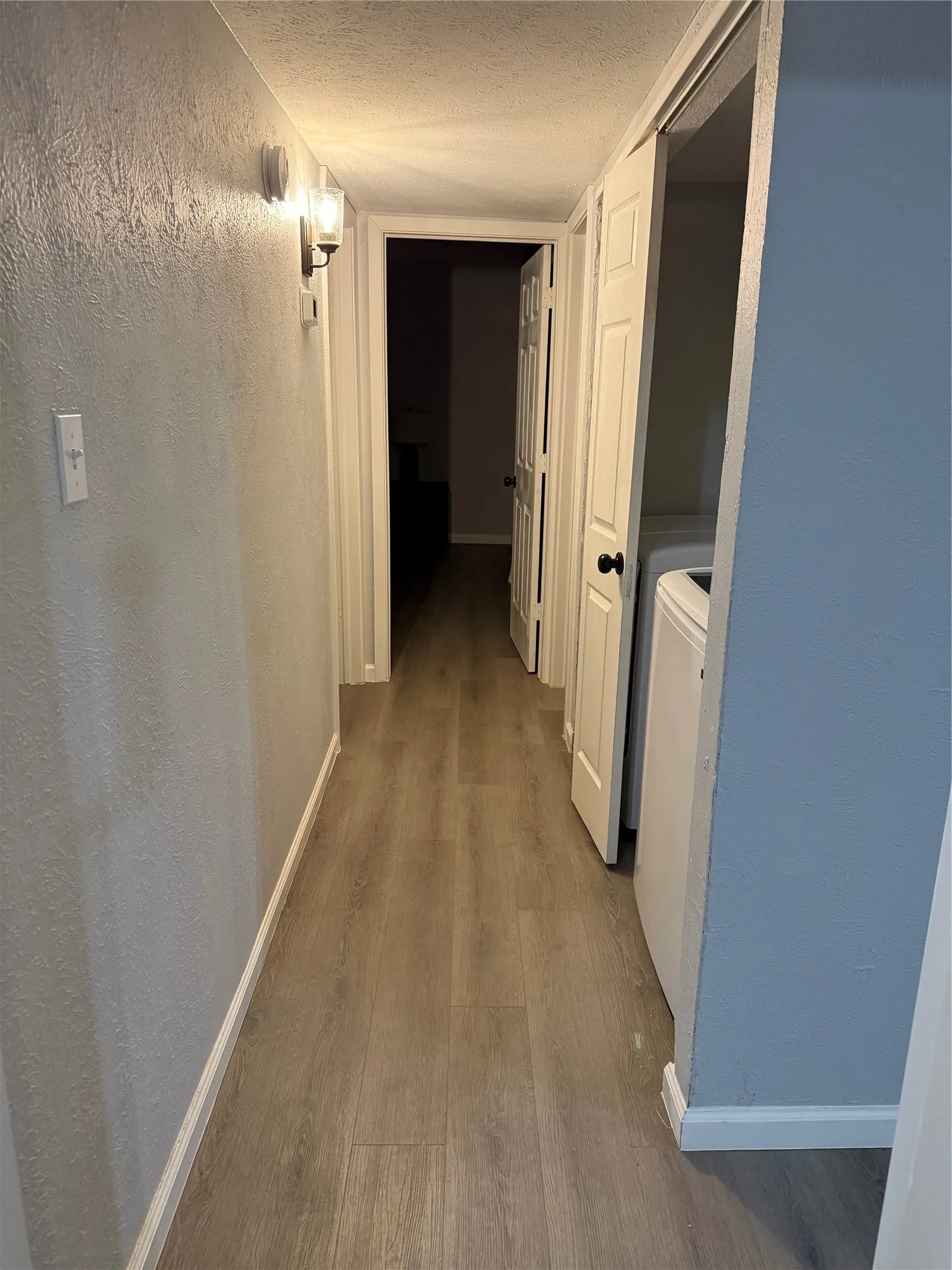 Single Family Residence For Sale in Tarrant County , 2611 Buck Trail, Euless, Texas 76039, 3 Bedroom, 2 Bathroom, 2 Garage spaces, 1,197 Sqft, built in 1982, mls#21308254, Real Estate Agent in Euless, Homes For Sale in Tarrant county, Homes For Sale in Euless, Realtor in Euless Texas, Real Estate Brokerage Independent Realty Texas, Luminita Cordes Realtor