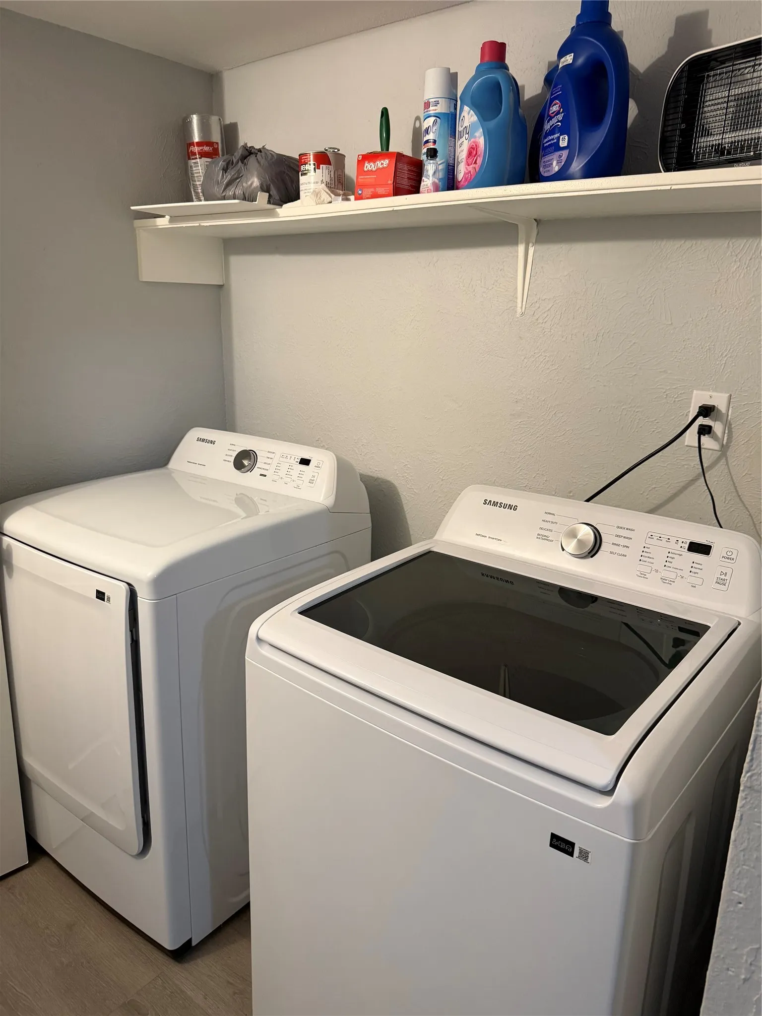 Single Family Residence For Sale in Tarrant County , 2611 Buck Trail, Euless, Texas 76039, 3 Bedroom, 2 Bathroom, 2 Garage spaces, 1,197 Sqft, built in 1982, mls#21308254, Real Estate Agent in Euless, Homes For Sale in Tarrant county, Homes For Sale in Euless, Realtor in Euless Texas, Real Estate Brokerage Independent Realty Texas, Luminita Cordes Realtor