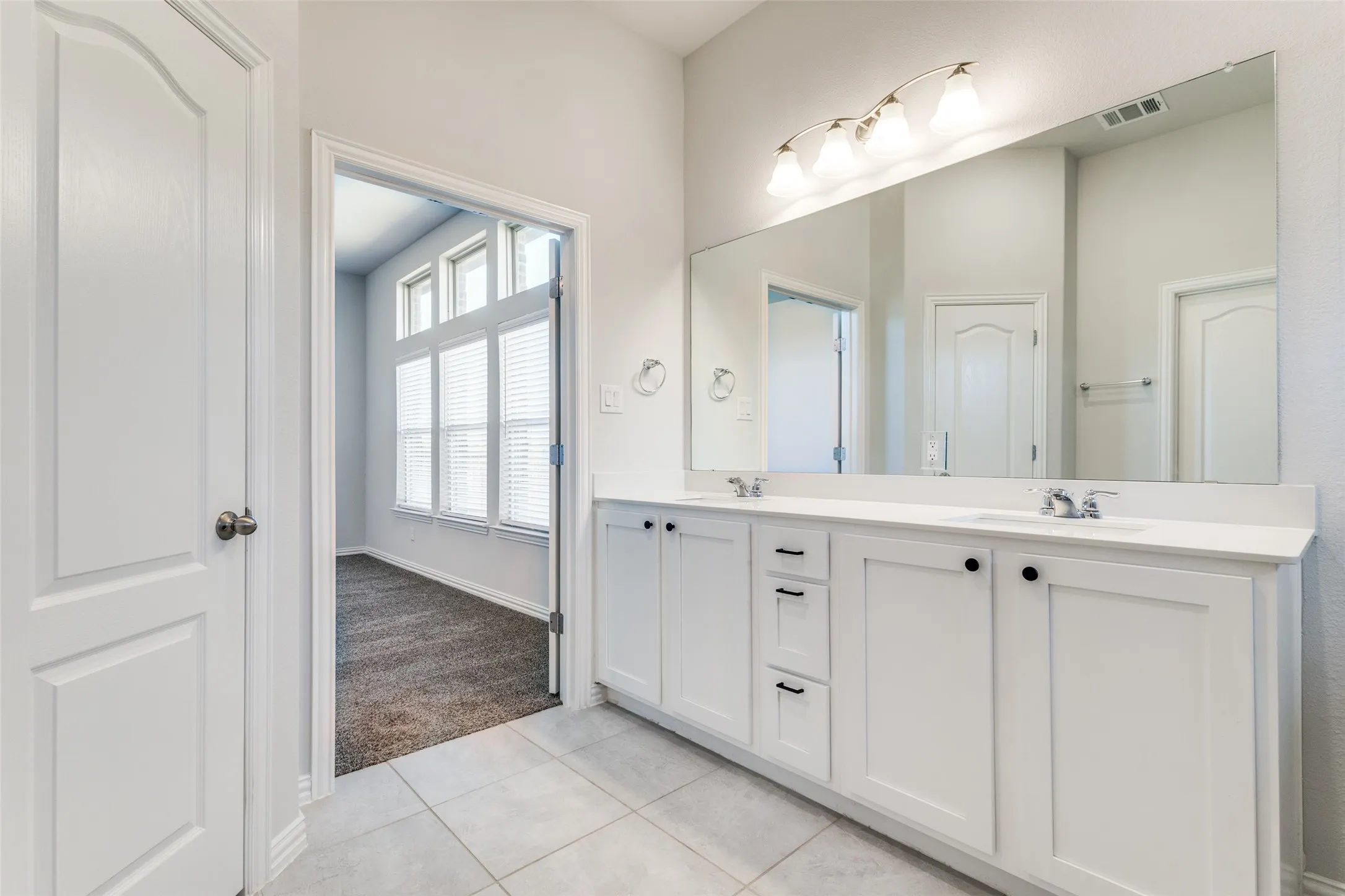 Single Family Residence For Sale in Denton County , 1024 Embers Lane, Denton, Texas 76201, 4 Bedroom, 3 Bathroom, 2 Garage spaces, 2,233 Sqft, built in 2021, mls#21303265, Real Estate Agent in Denton, Homes For Sale in Denton county, Homes For Sale in Denton, Realtor in Denton Texas, Real Estate Brokerage Independent Realty Texas, Luminita Cordes Realtor