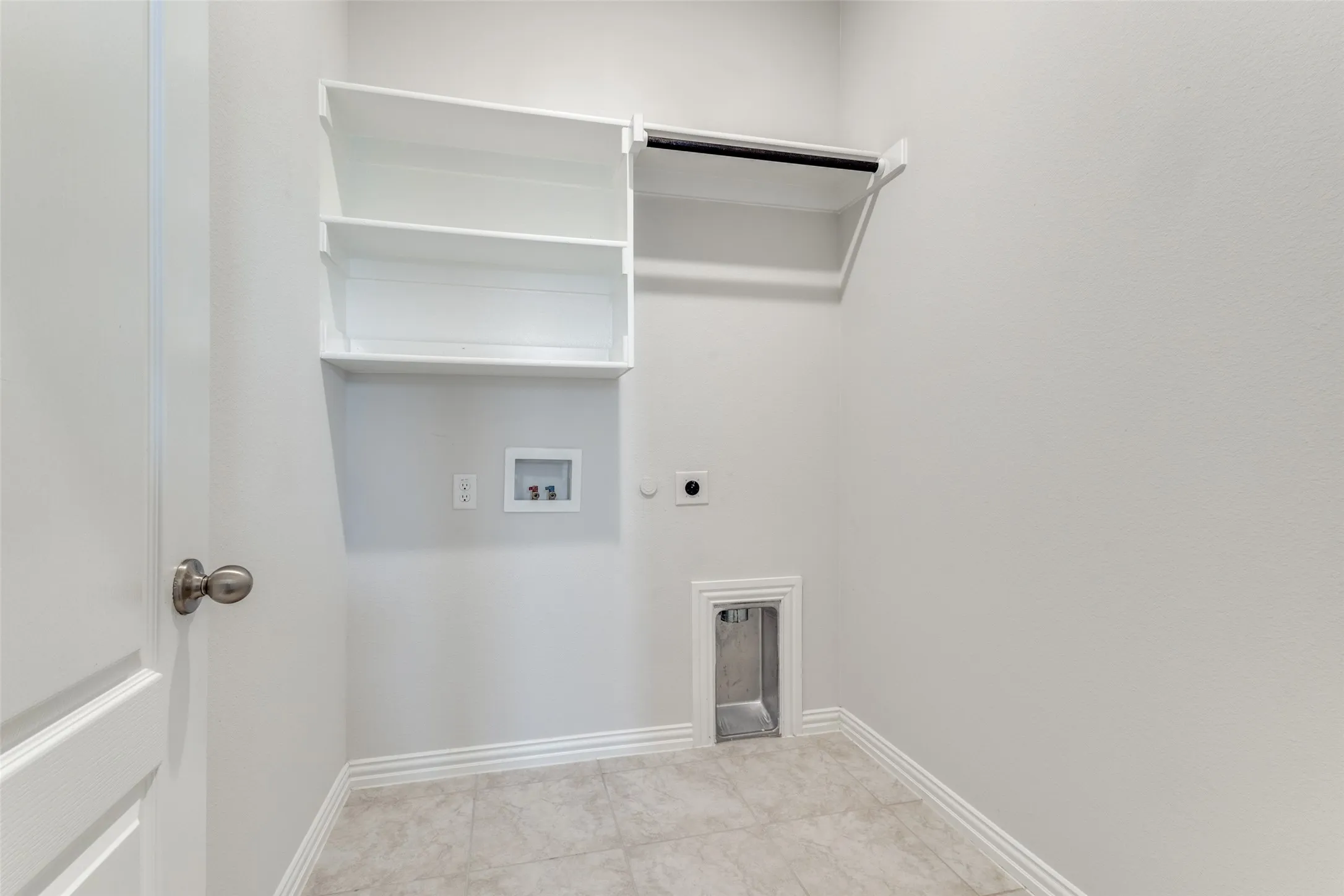 Single Family Residence For Sale in Denton County , 1024 Embers Lane, Denton, Texas 76201, 4 Bedroom, 3 Bathroom, 2 Garage spaces, 2,233 Sqft, built in 2021, mls#21303265, Real Estate Agent in Denton, Homes For Sale in Denton county, Homes For Sale in Denton, Realtor in Denton Texas, Real Estate Brokerage Independent Realty Texas, Luminita Cordes Realtor