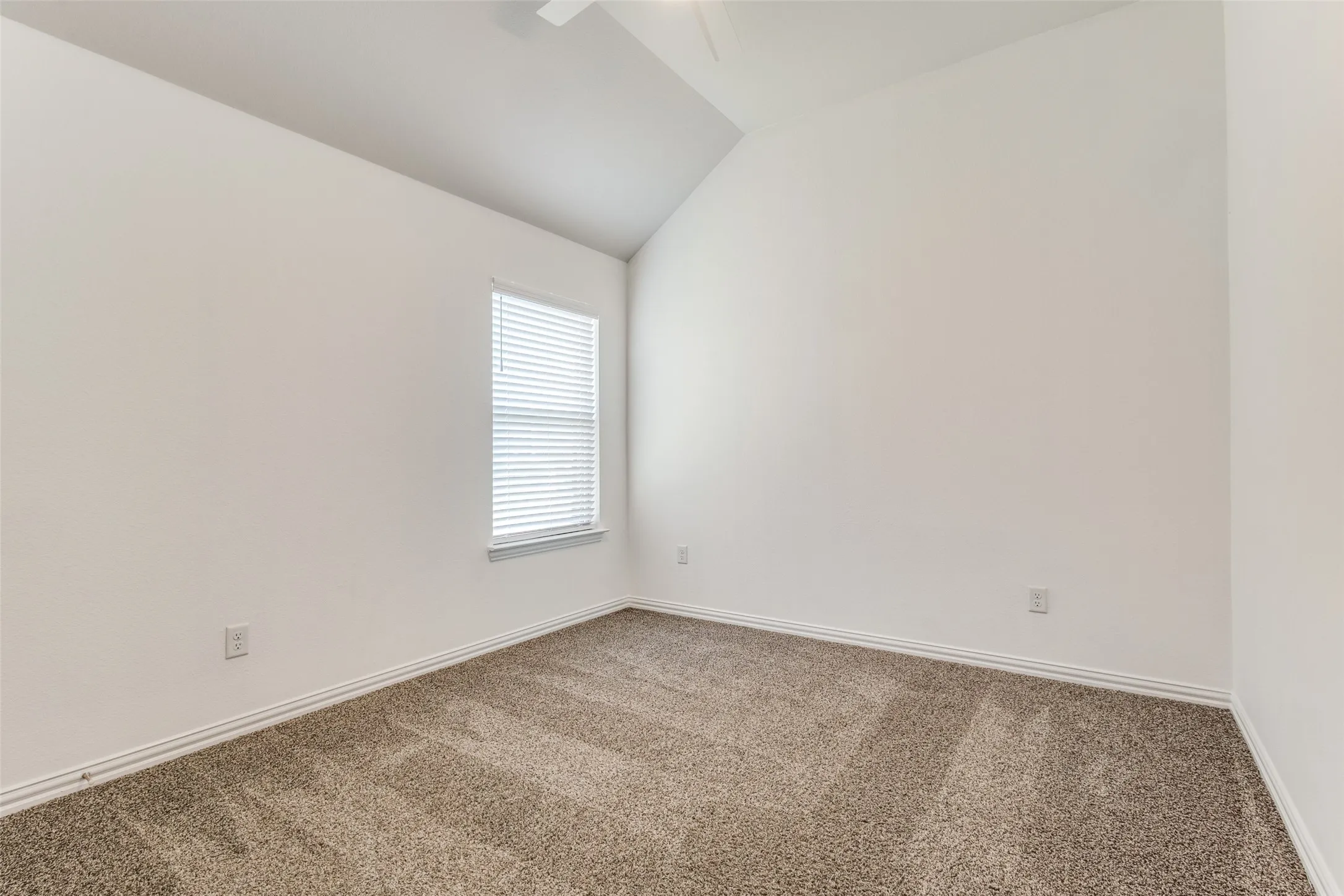 Single Family Residence For Sale in Denton County , 1024 Embers Lane, Denton, Texas 76201, 4 Bedroom, 3 Bathroom, 2 Garage spaces, 2,233 Sqft, built in 2021, mls#21303265, Real Estate Agent in Denton, Homes For Sale in Denton county, Homes For Sale in Denton, Realtor in Denton Texas, Real Estate Brokerage Independent Realty Texas, Luminita Cordes Realtor