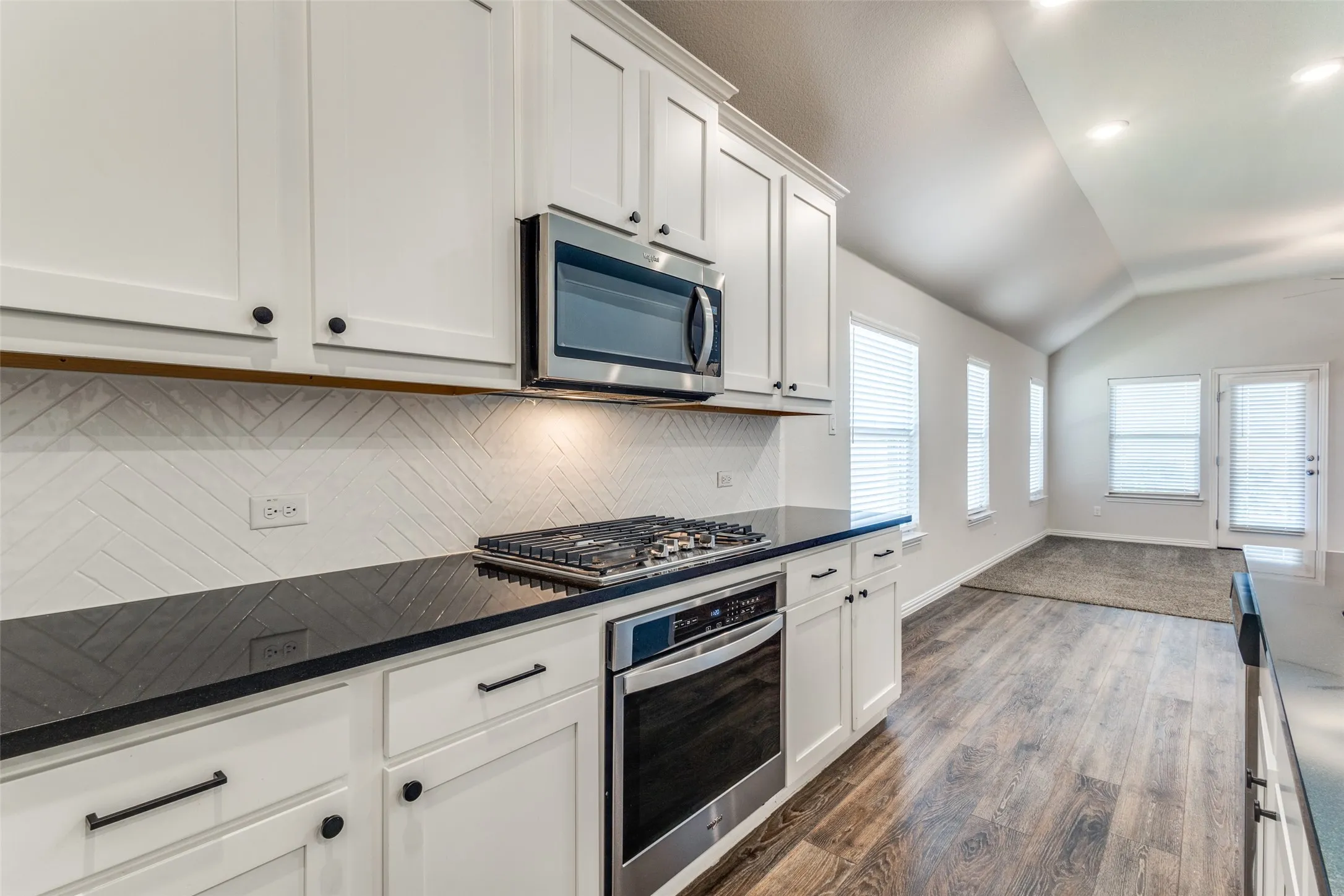 Single Family Residence For Sale in Denton County , 1024 Embers Lane, Denton, Texas 76201, 4 Bedroom, 3 Bathroom, 2 Garage spaces, 2,233 Sqft, built in 2021, mls#21303265, Real Estate Agent in Denton, Homes For Sale in Denton county, Homes For Sale in Denton, Realtor in Denton Texas, Real Estate Brokerage Independent Realty Texas, Luminita Cordes Realtor